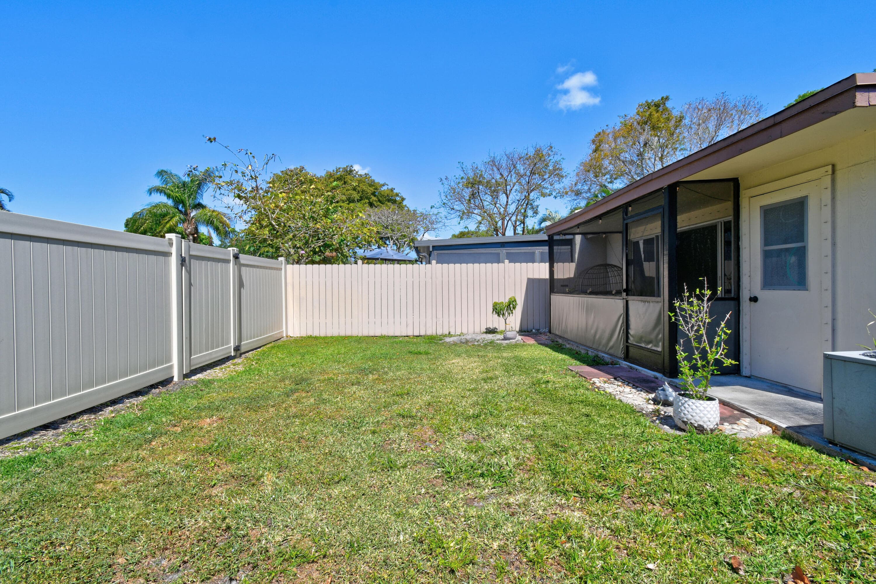4 Knightsbridge Lane, Boynton Beach, FL 33426 — photo 40 of 51