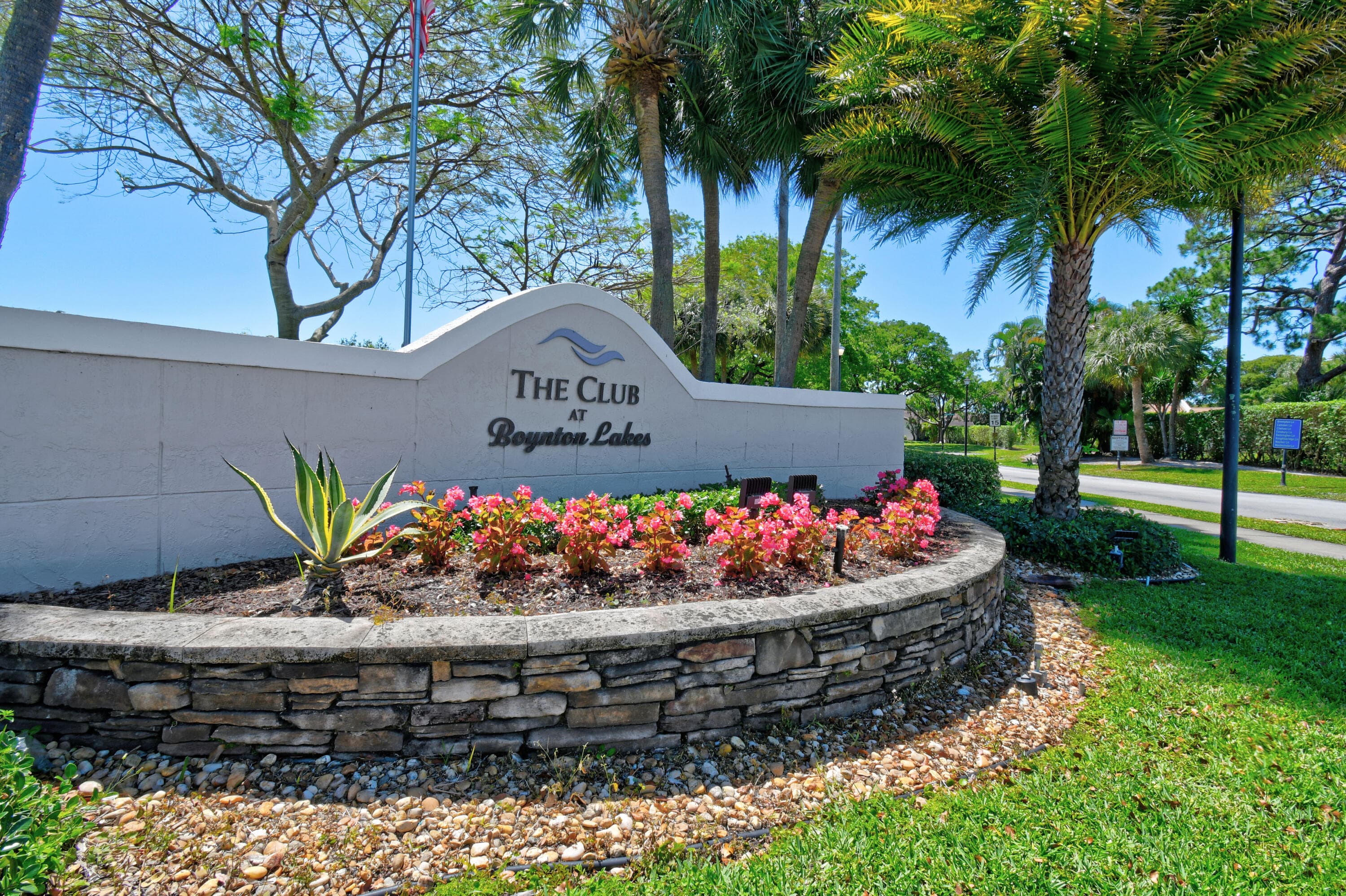 4 Knightsbridge Lane, Boynton Beach, FL 33426 — photo 1 of 51