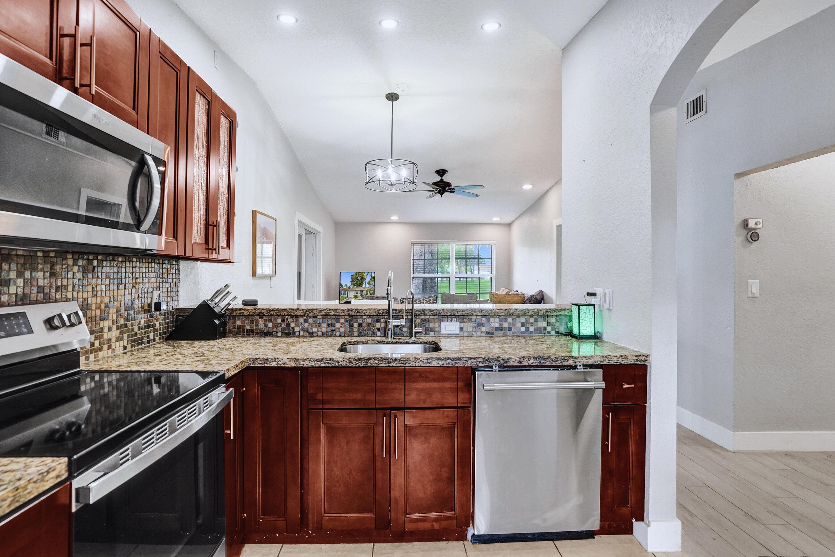 5544 Lakewood Circle S F, Margate, FL 33063 — photo 9 of 30