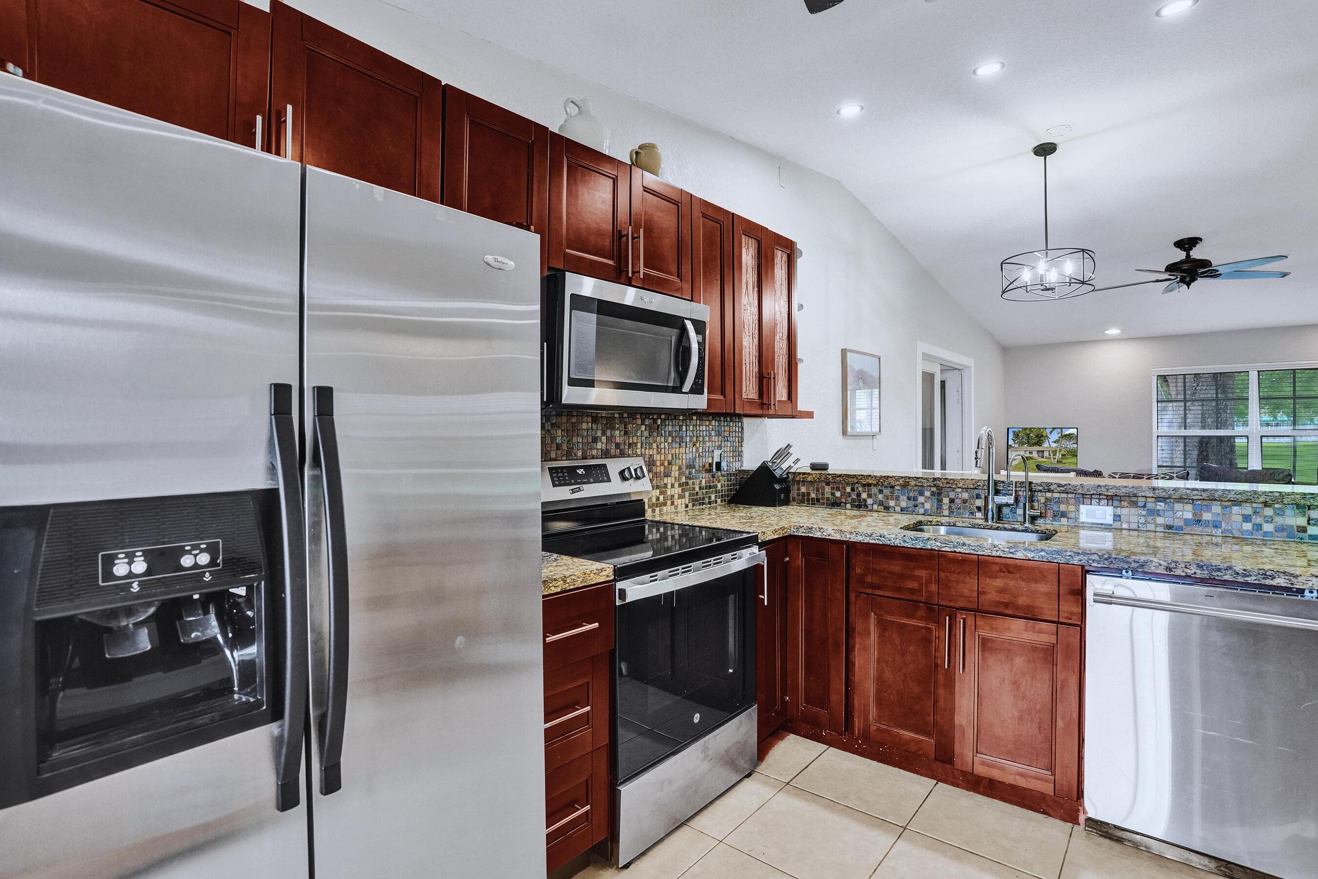 5544 Lakewood Circle S F, Margate, FL 33063 — photo 8 of 30