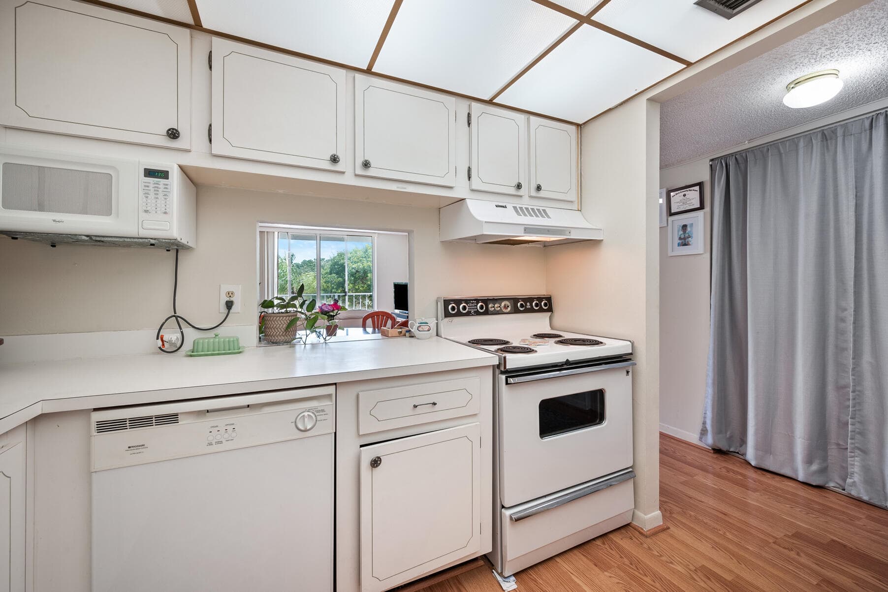 500 Executive Center Drive 3k, West Palm Beach, FL 33401 — photo 14 of 18