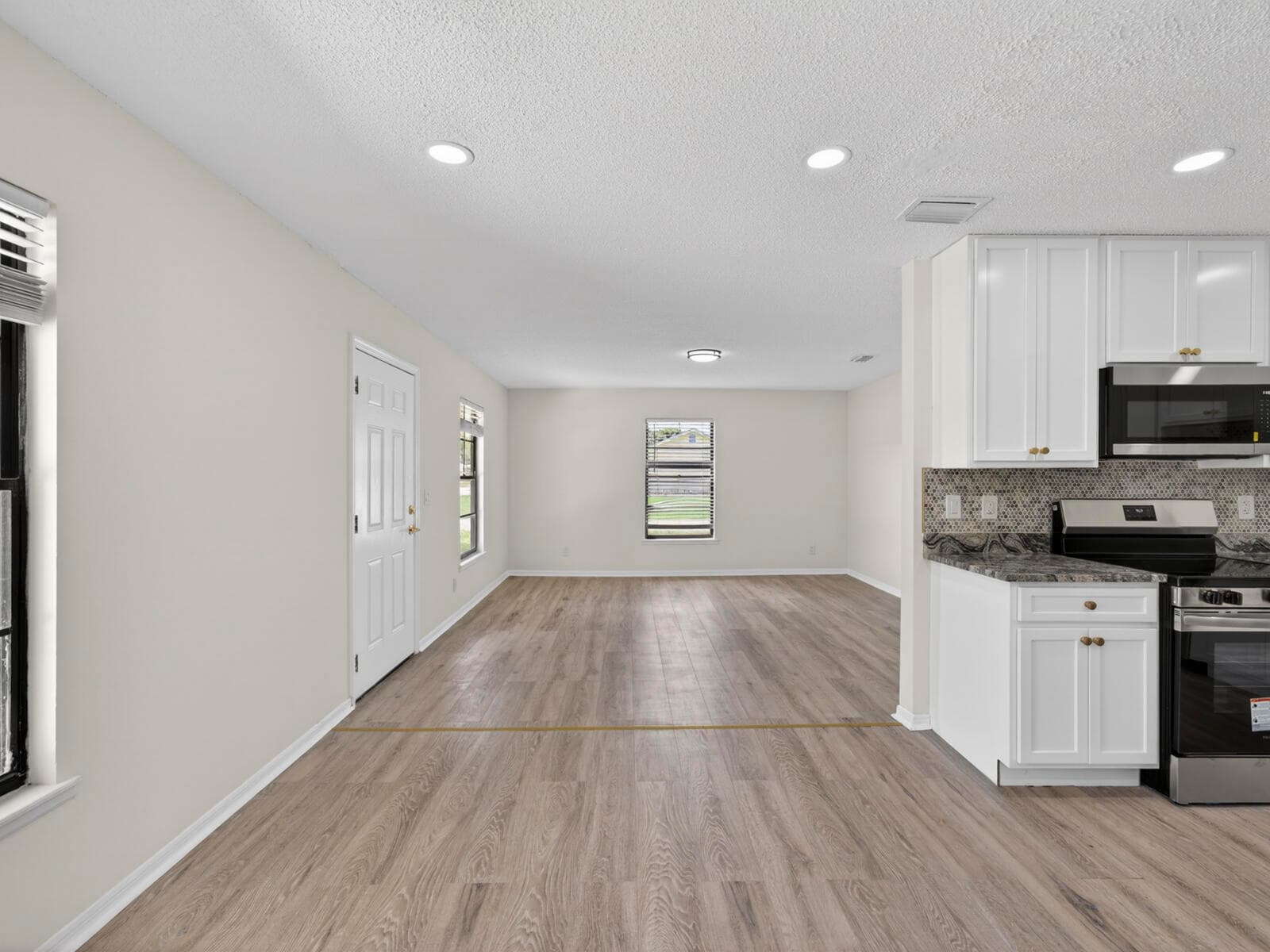 1373 32nd Avenue SW, Vero Beach, FL 32968 — photo 12 of 30