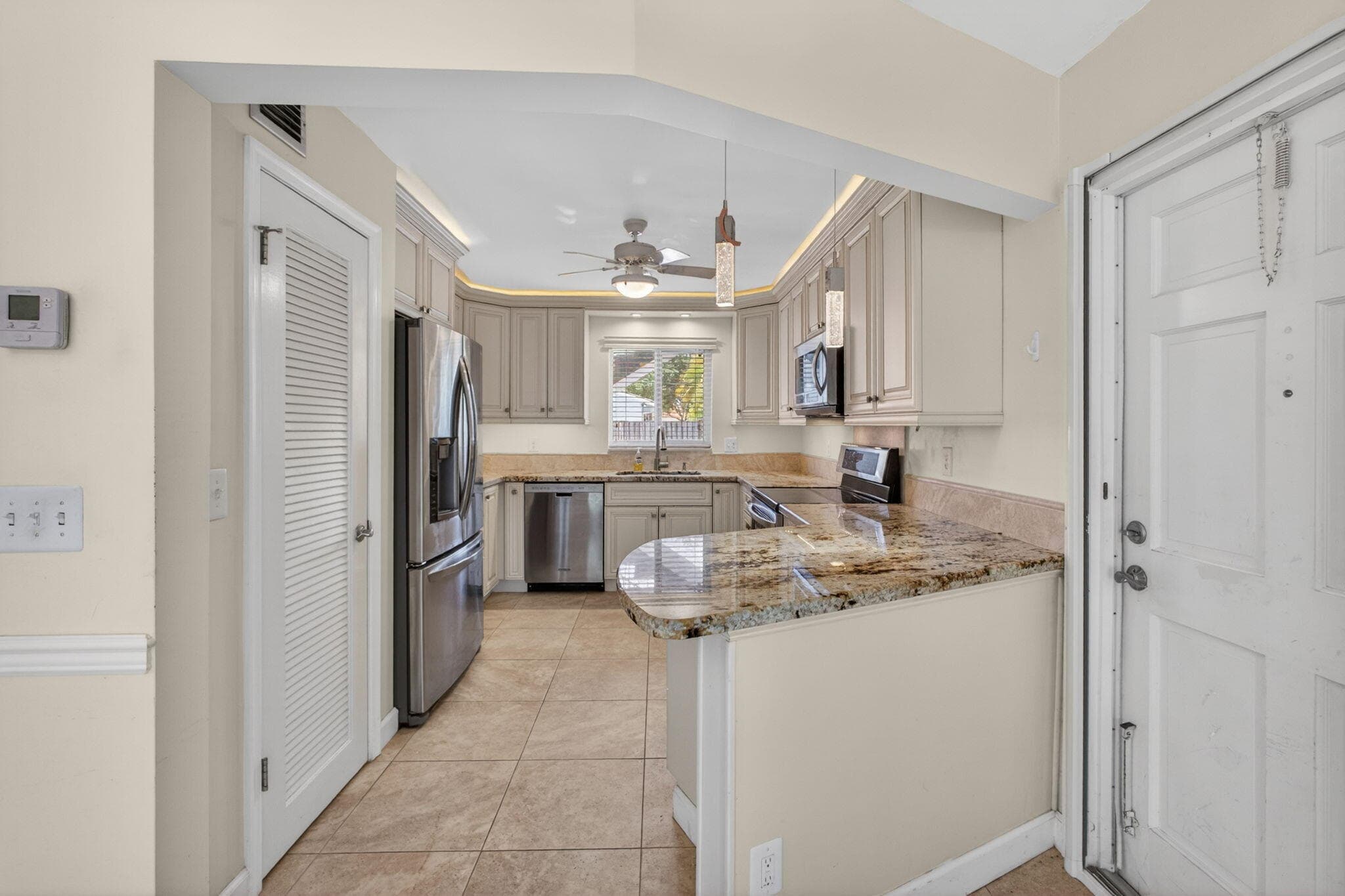 6 Garden Street E 108p, Tequesta, FL 33469 — photo 10 of 50