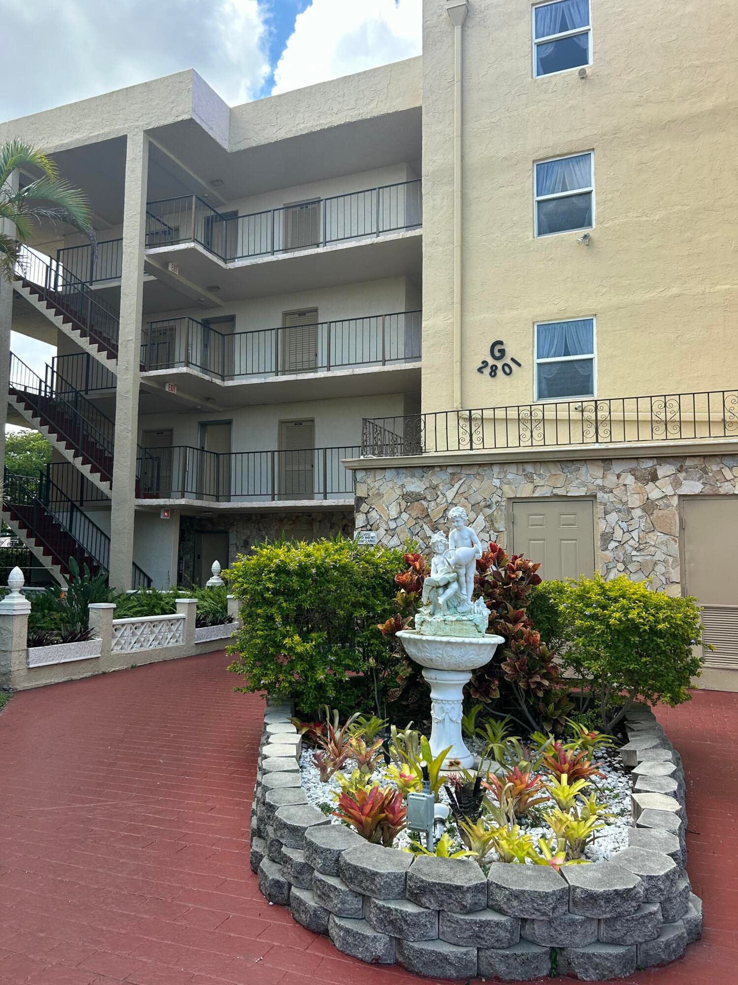 2801 Somerset Drive 201, Lauderdale Lakes, FL 33311 — photo 1 of 29