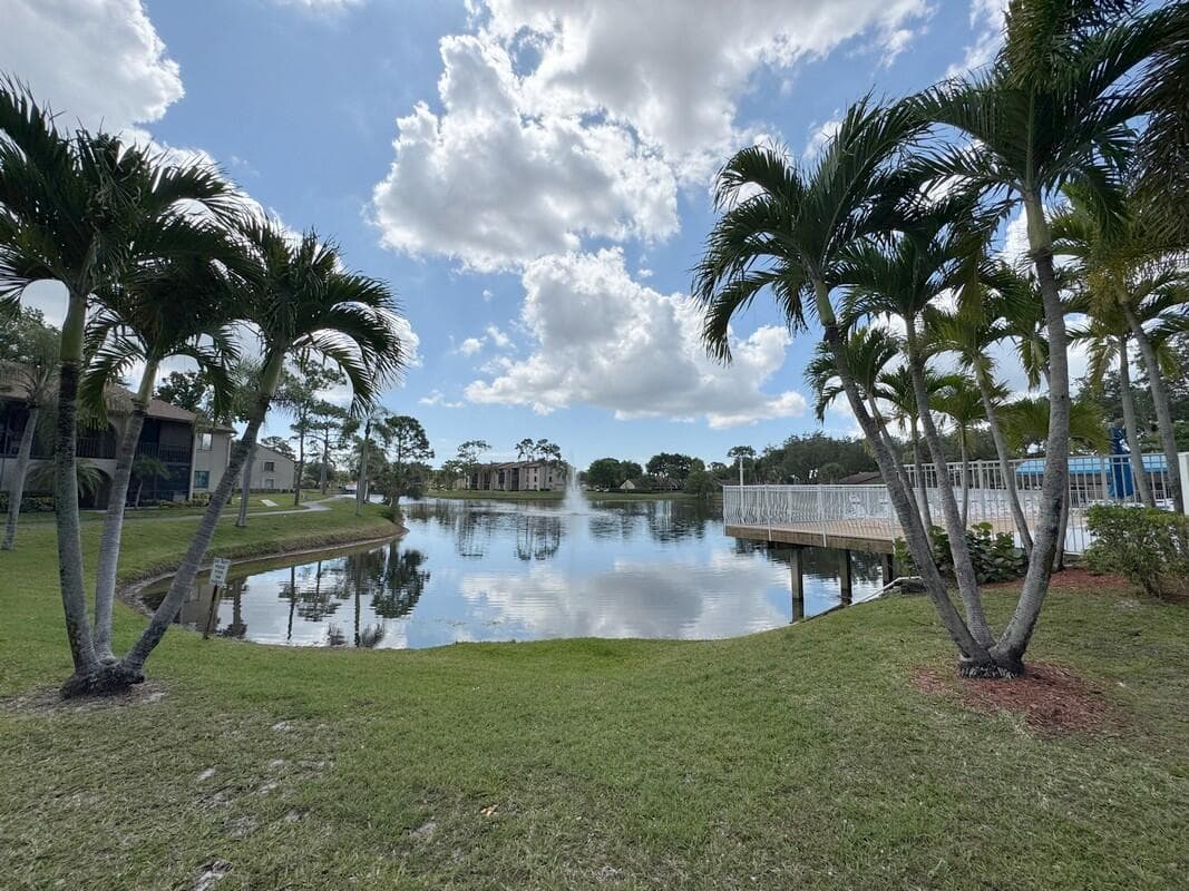 520 Shady Pine Way B1, Greenacres, FL 33415 — photo 4 of 15