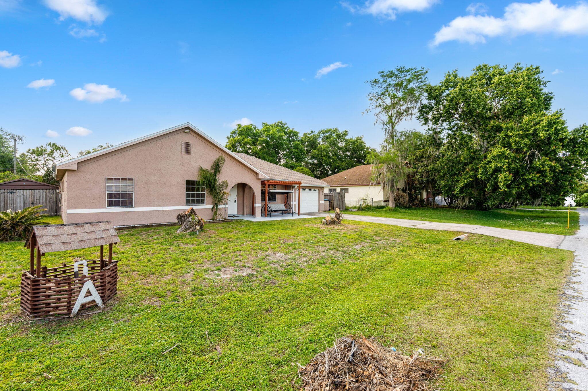 950 SE Taft Ave Avenue, Palm Bay, FL 32909 — photo 2 of 30