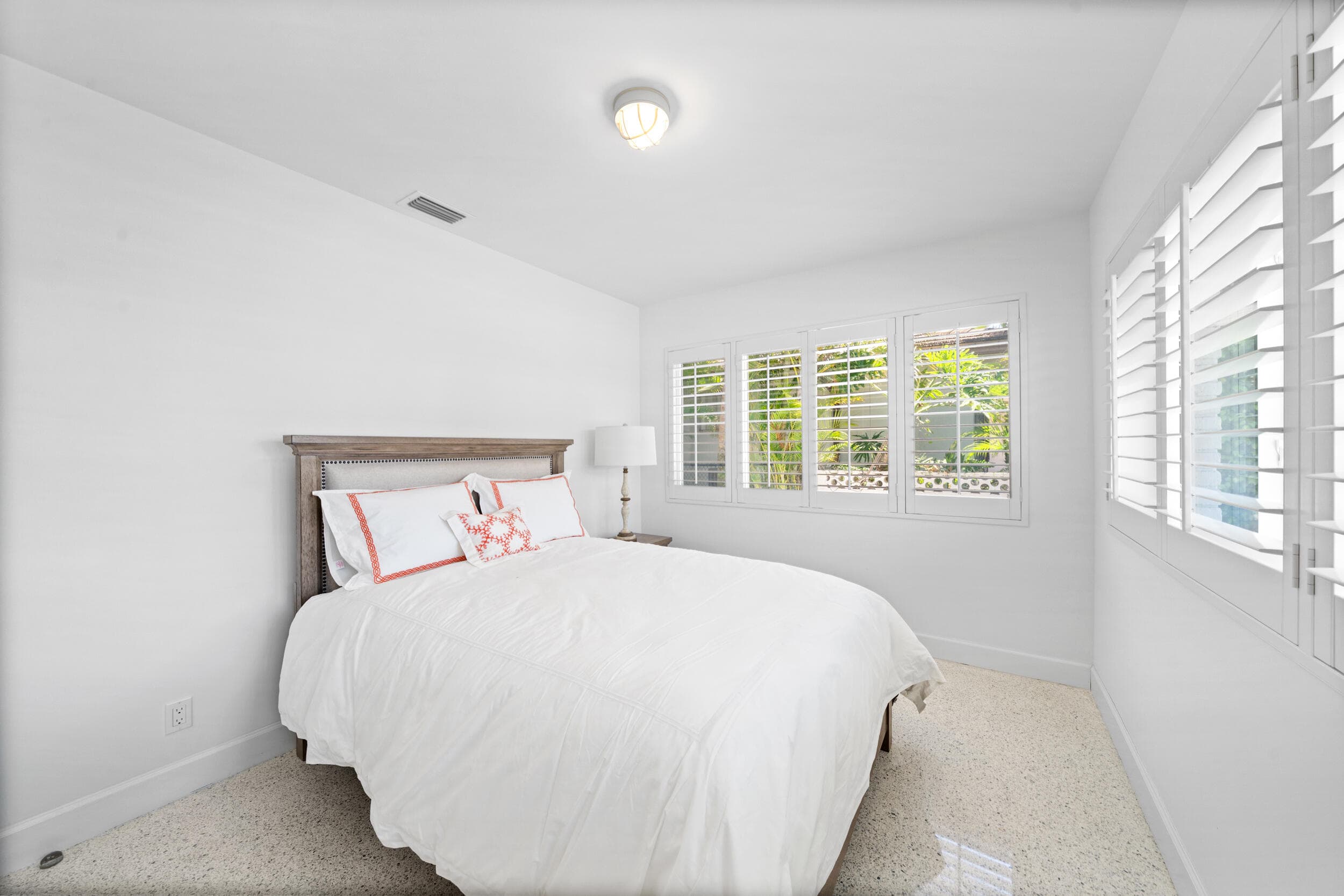 2259 Ibis Isle Road E, Palm Beach, FL 33480 — photo 16 of 35