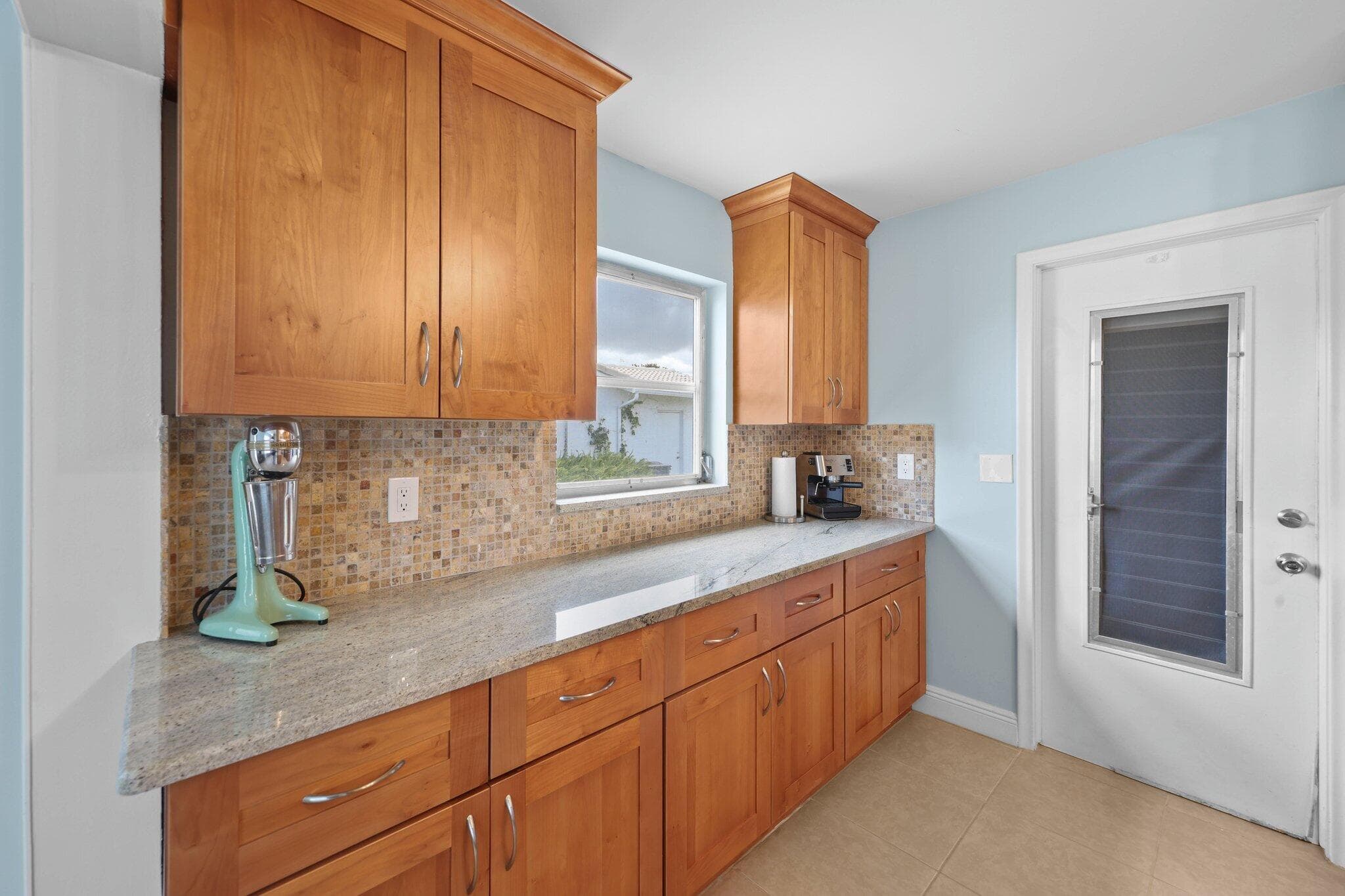 2114 SW 13th Place, Boynton Beach, FL 33426 — photo 15 of 44