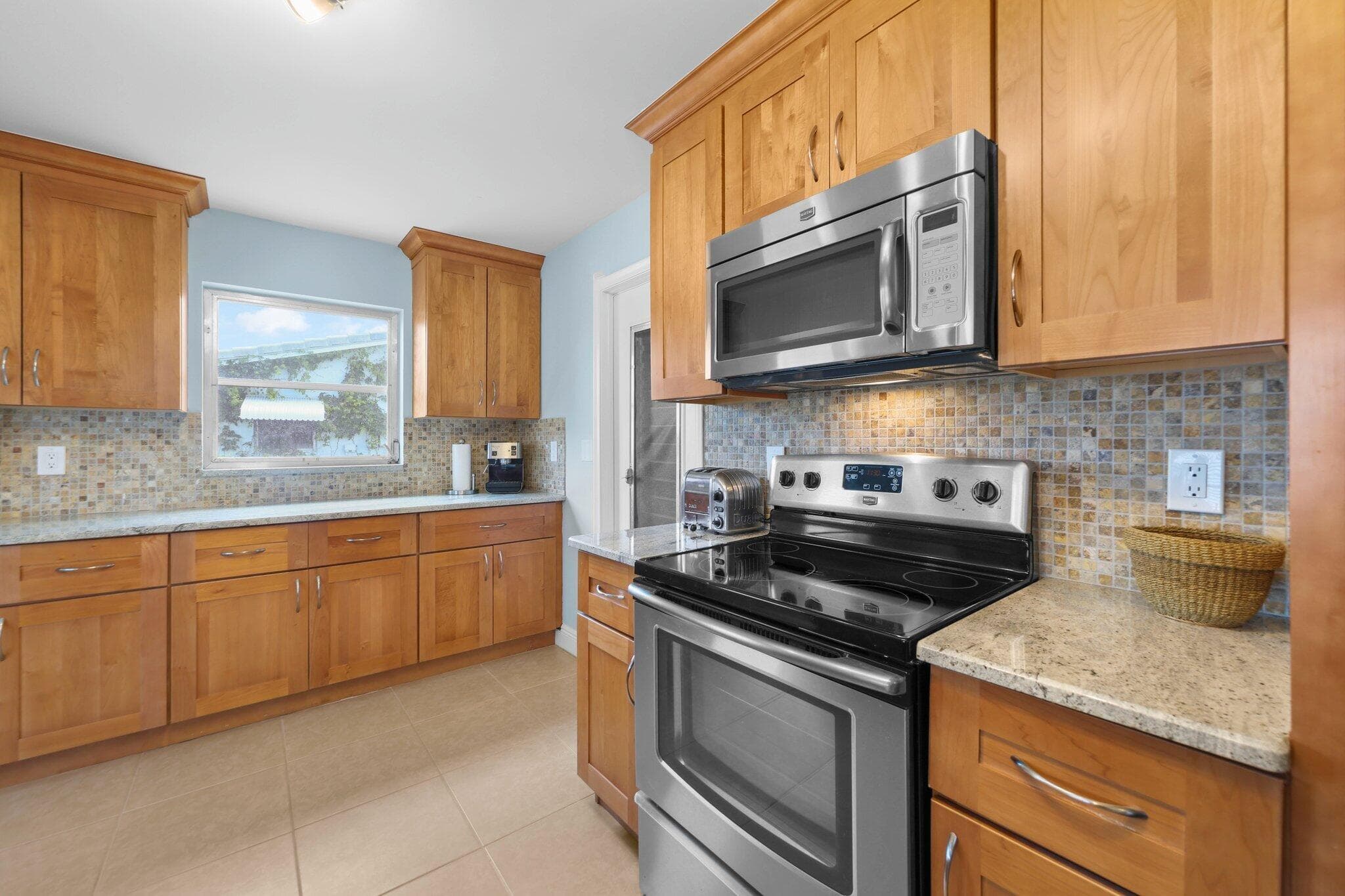 2114 SW 13th Place, Boynton Beach, FL 33426 — photo 13 of 44