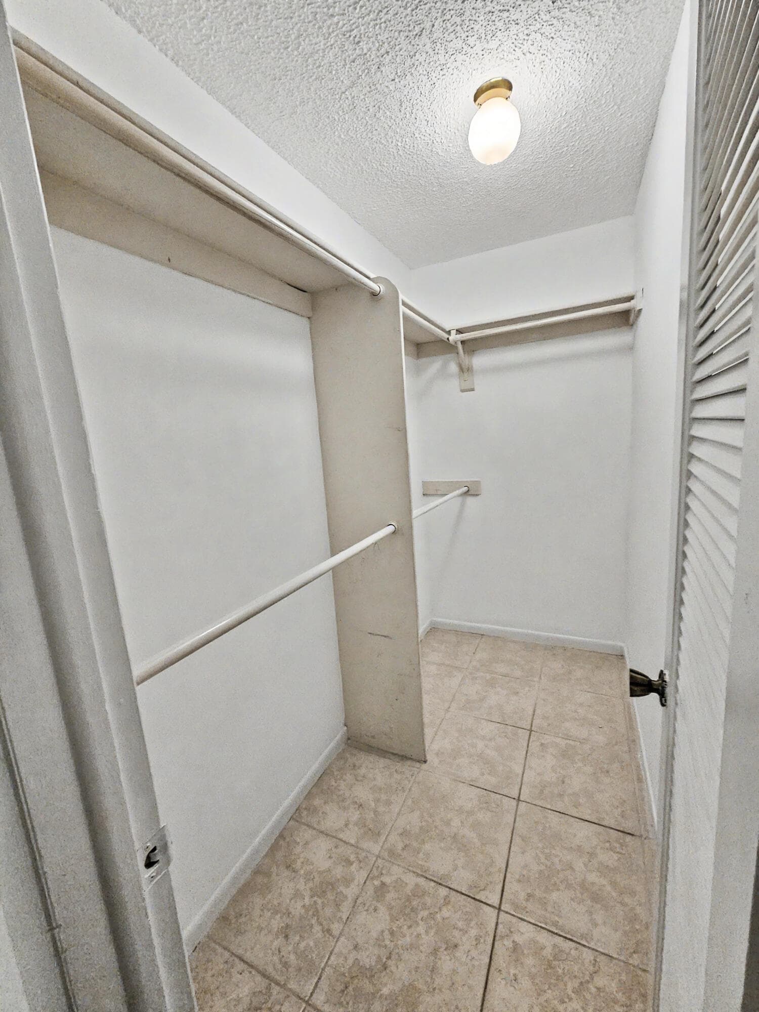 202 Piedmont E, Delray Beach, FL 33484 — photo 17 of 32