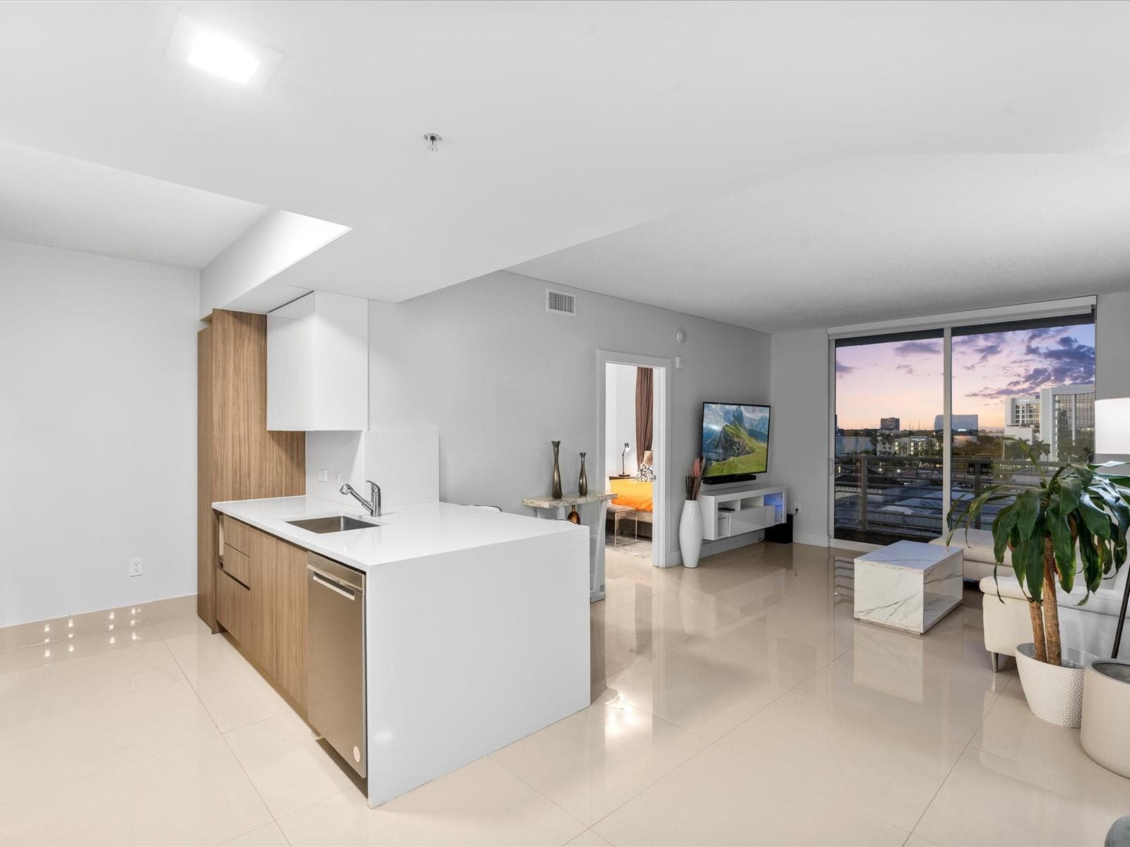 18800 NE 29th Avenue 704, Aventura, FL 33180 — photo 3 of 26