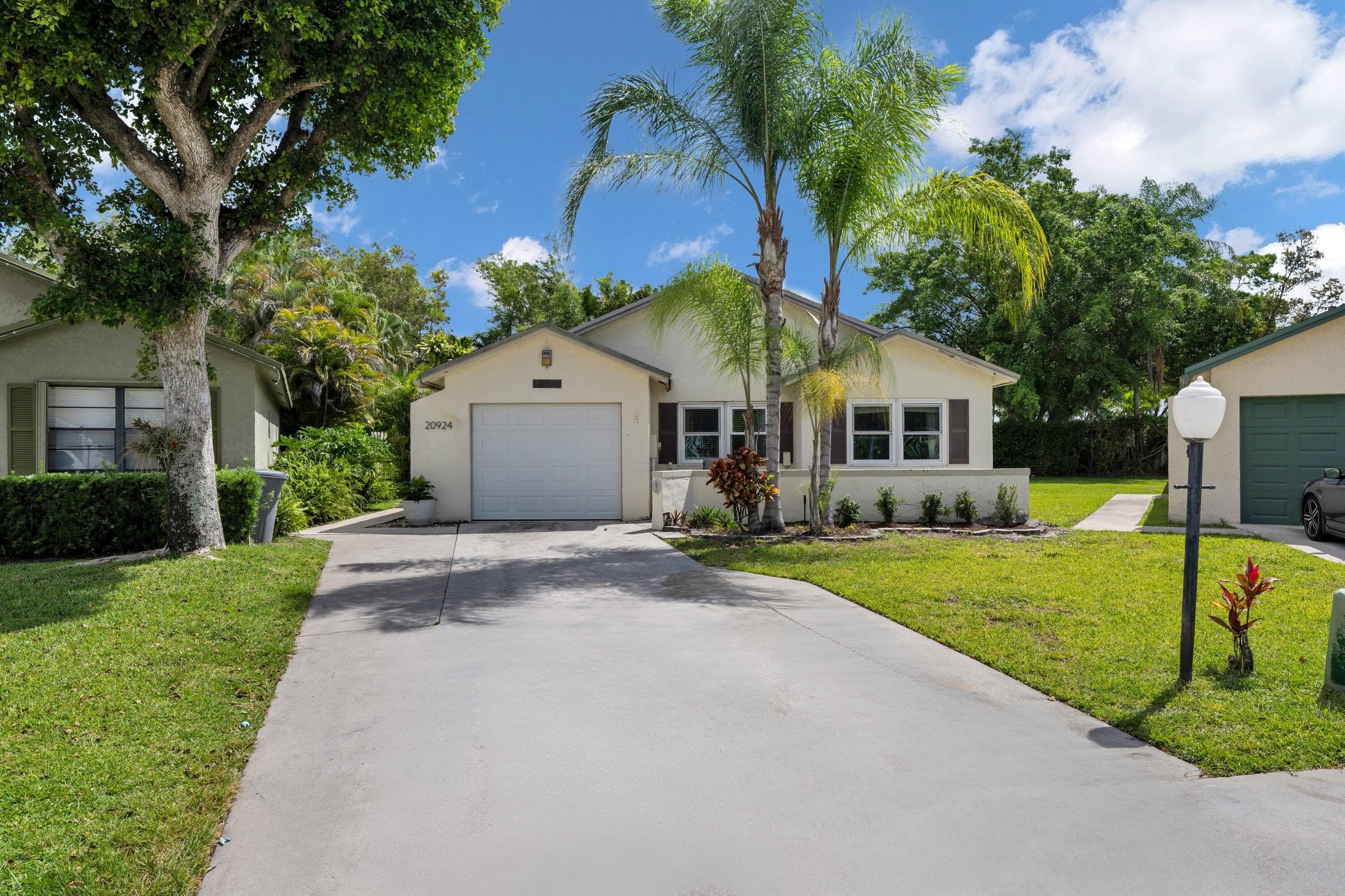 20924 N Springs Terrace, Boca Raton, FL 33428 — photo 8 of 44