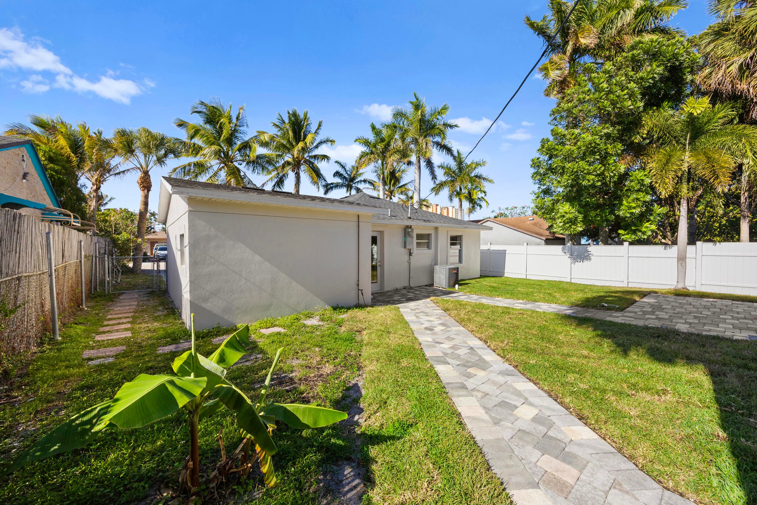 143 E 23rd Street, Riviera Beach, FL 33404 — photo 28 of 30