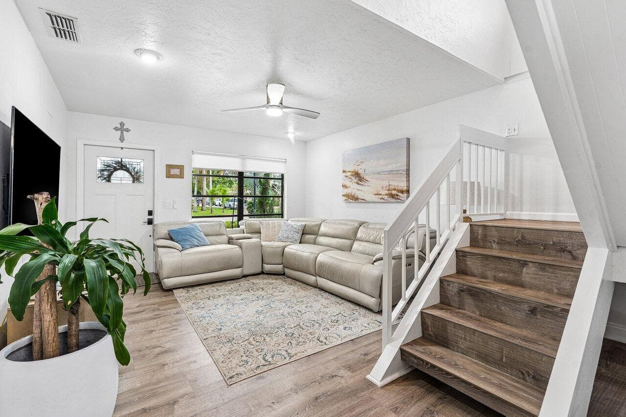 2101 N Palm Circle, North Palm Beach, FL 33408 — photo 10 of 74