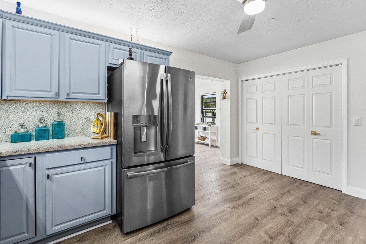 2101 N Palm Circle, North Palm Beach, FL 33408 — photo 13 of 74