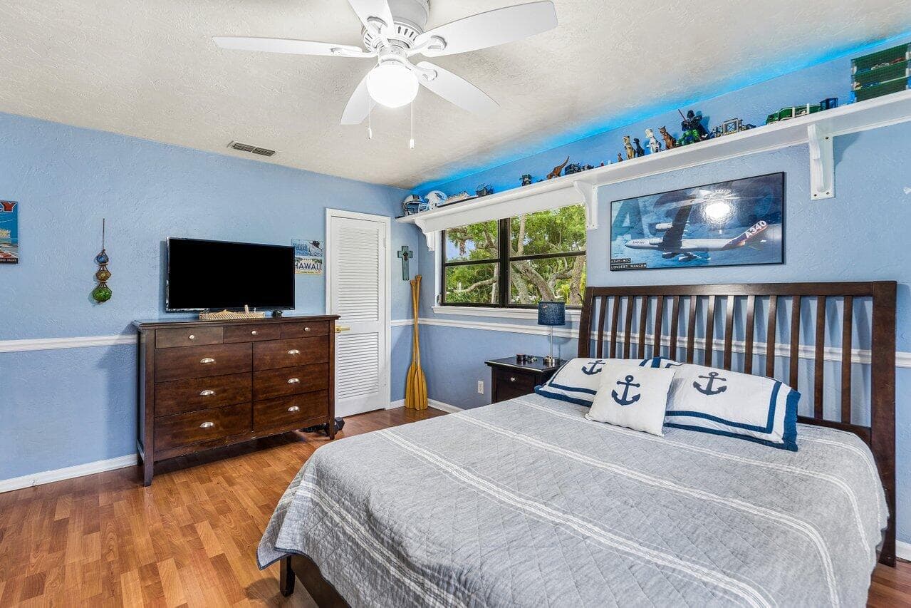 2101 N Palm Circle, North Palm Beach, FL 33408 — photo 29 of 74