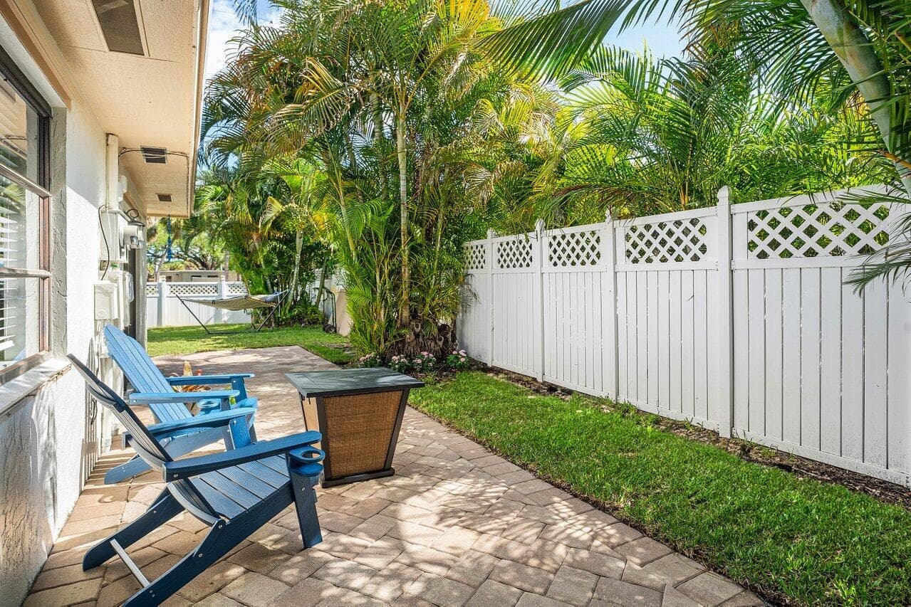 2101 N Palm Circle, North Palm Beach, FL 33408 — photo 50 of 74