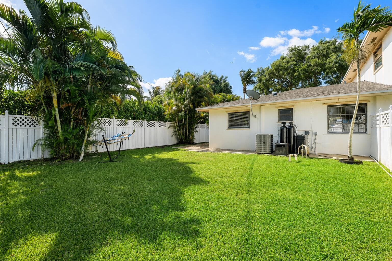 2101 N Palm Circle, North Palm Beach, FL 33408 — photo 52 of 74