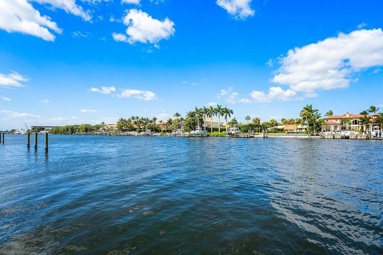 2101 N Palm Circle, North Palm Beach, FL 33408 — photo 57 of 74