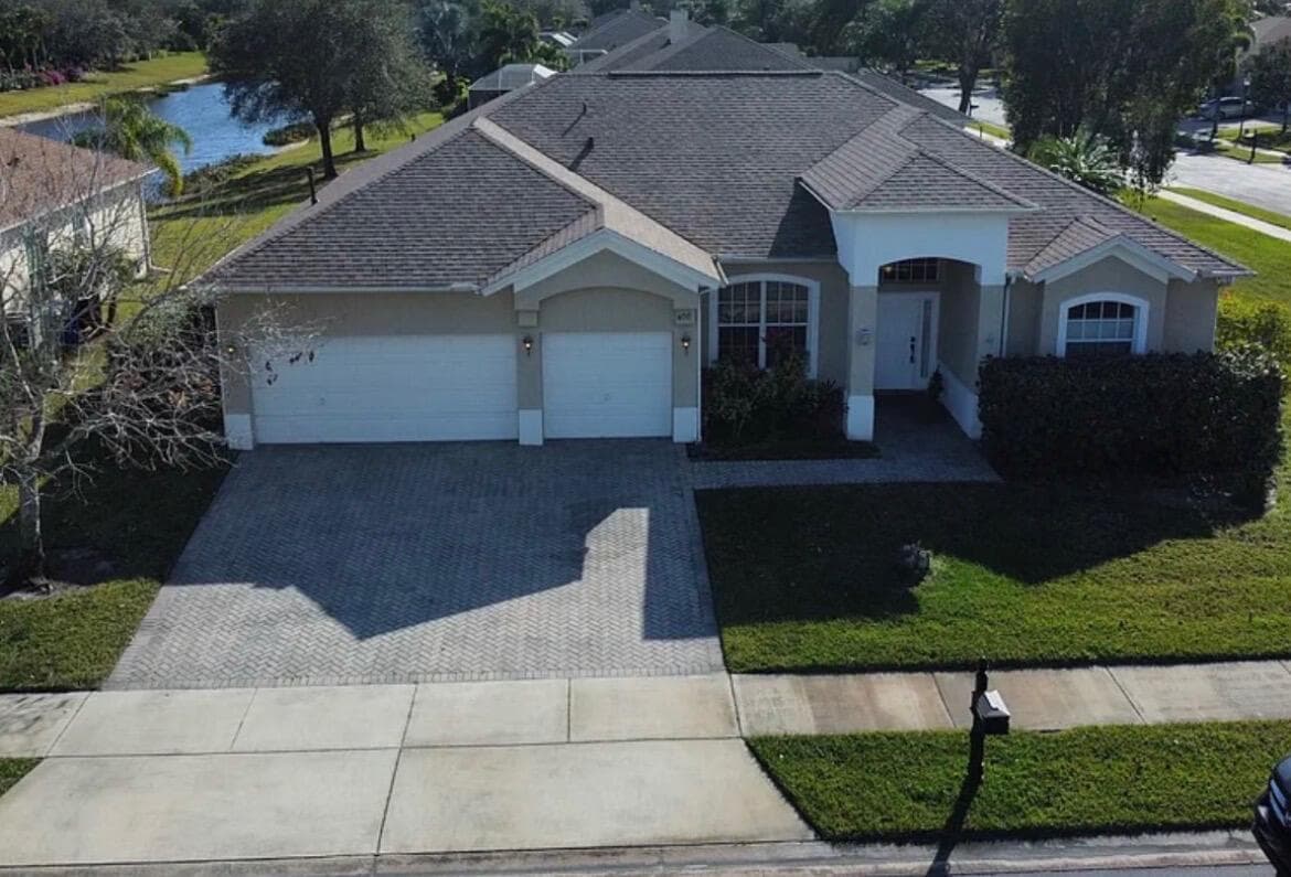408 N Key Lime Sq Square SW, Vero Beach, FL 32968 — photo 4 of 35