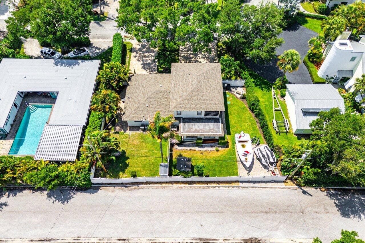 2101 N Palm Circle, North Palm Beach, FL 33408 — photo 58 of 74