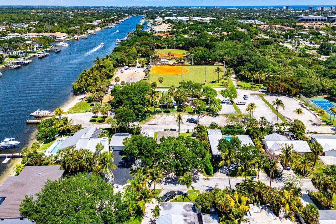 2101 N Palm Circle, North Palm Beach, FL 33408 — photo 62 of 74