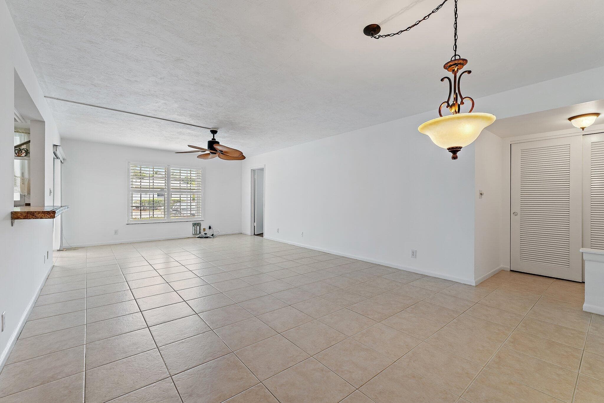 5570 Tamberlane Circle 131, Palm Beach Gardens, FL 33418 — photo 5 of 33