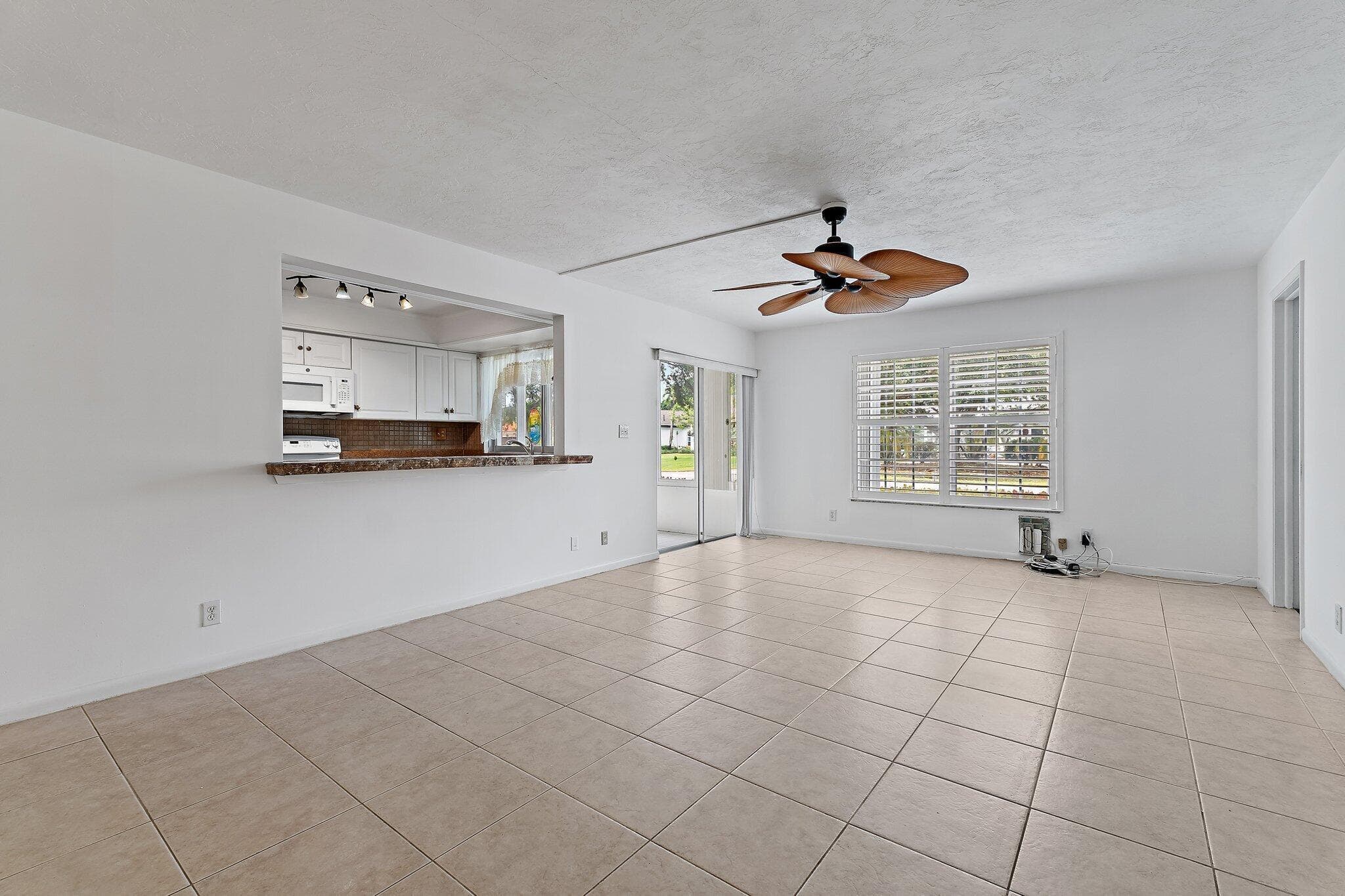 5570 Tamberlane Circle 131, Palm Beach Gardens, FL 33418 — photo 7 of 33