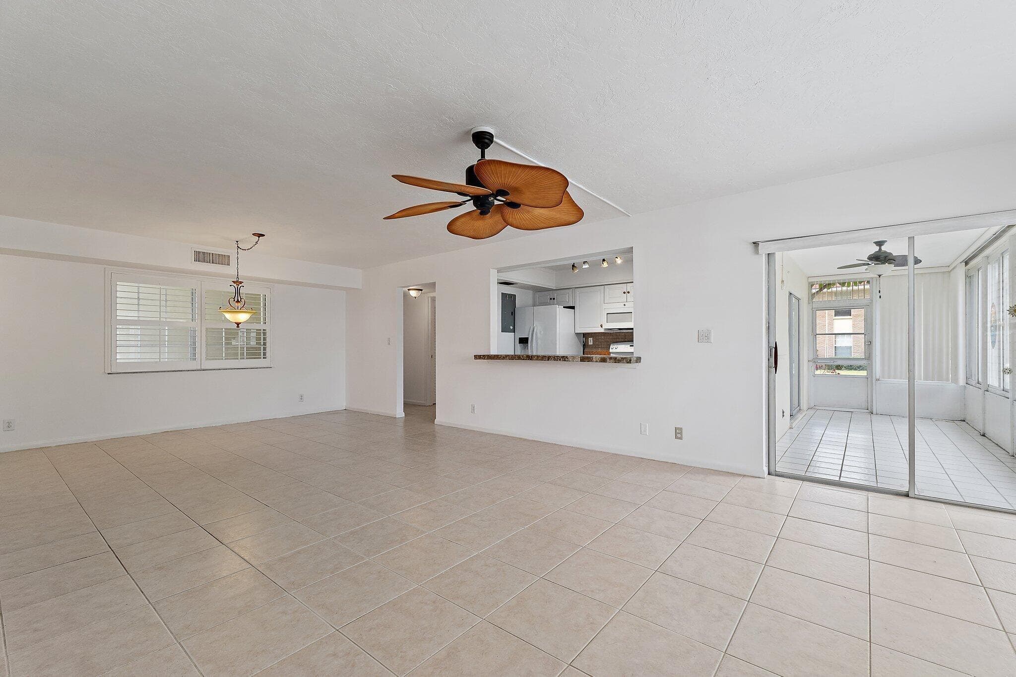 5570 Tamberlane Circle 131, Palm Beach Gardens, FL 33418 — photo 9 of 33