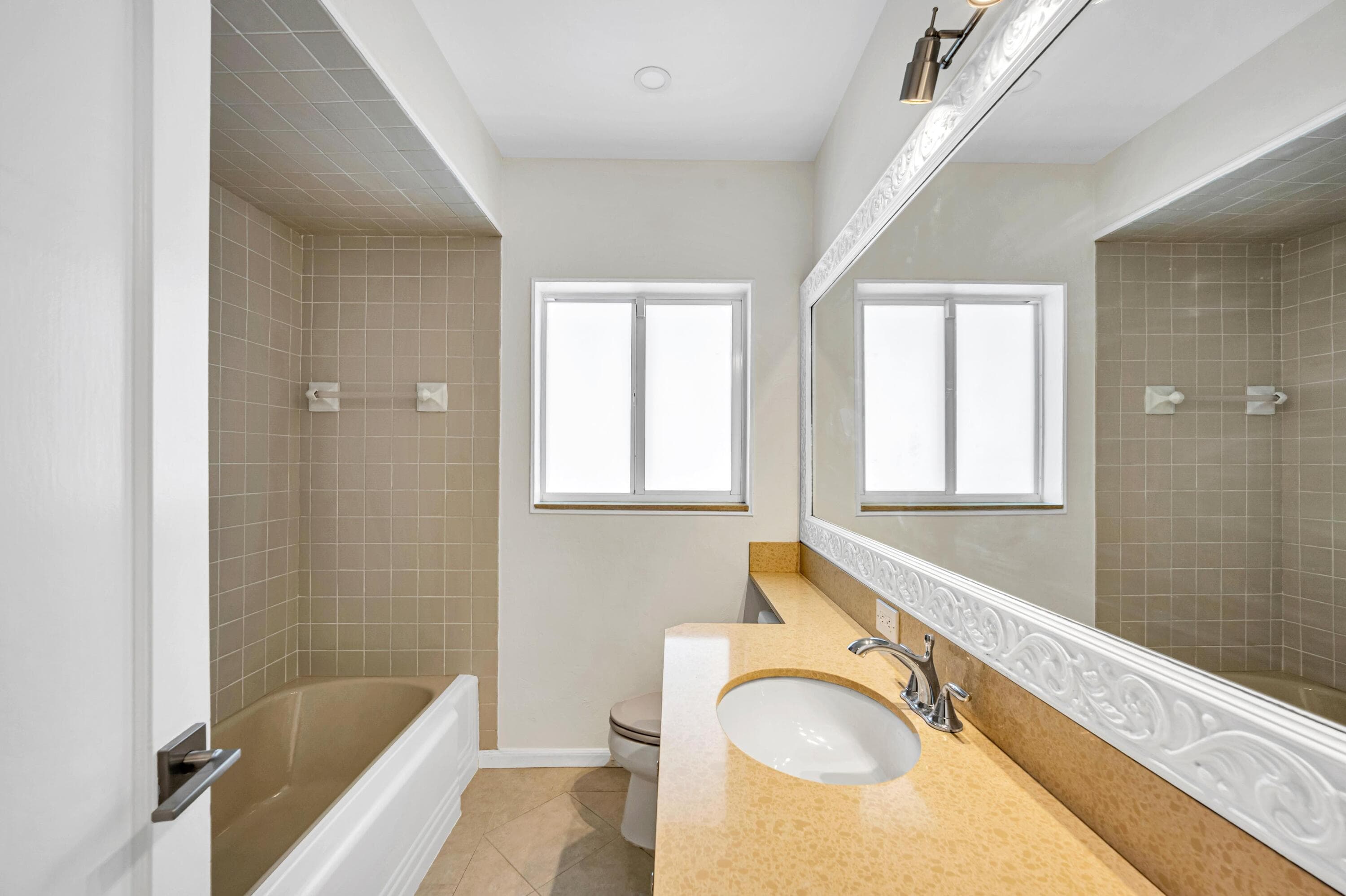 606 N Victoria Park Road N, Fort Lauderdale, FL 33304 — photo 16 of 21