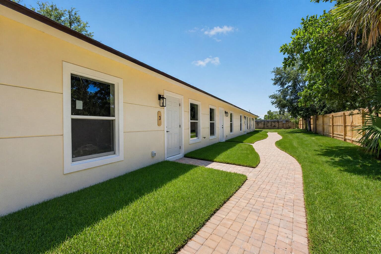 3255 Avenue J, West Palm Beach, FL 33404 — photo 7 of 37