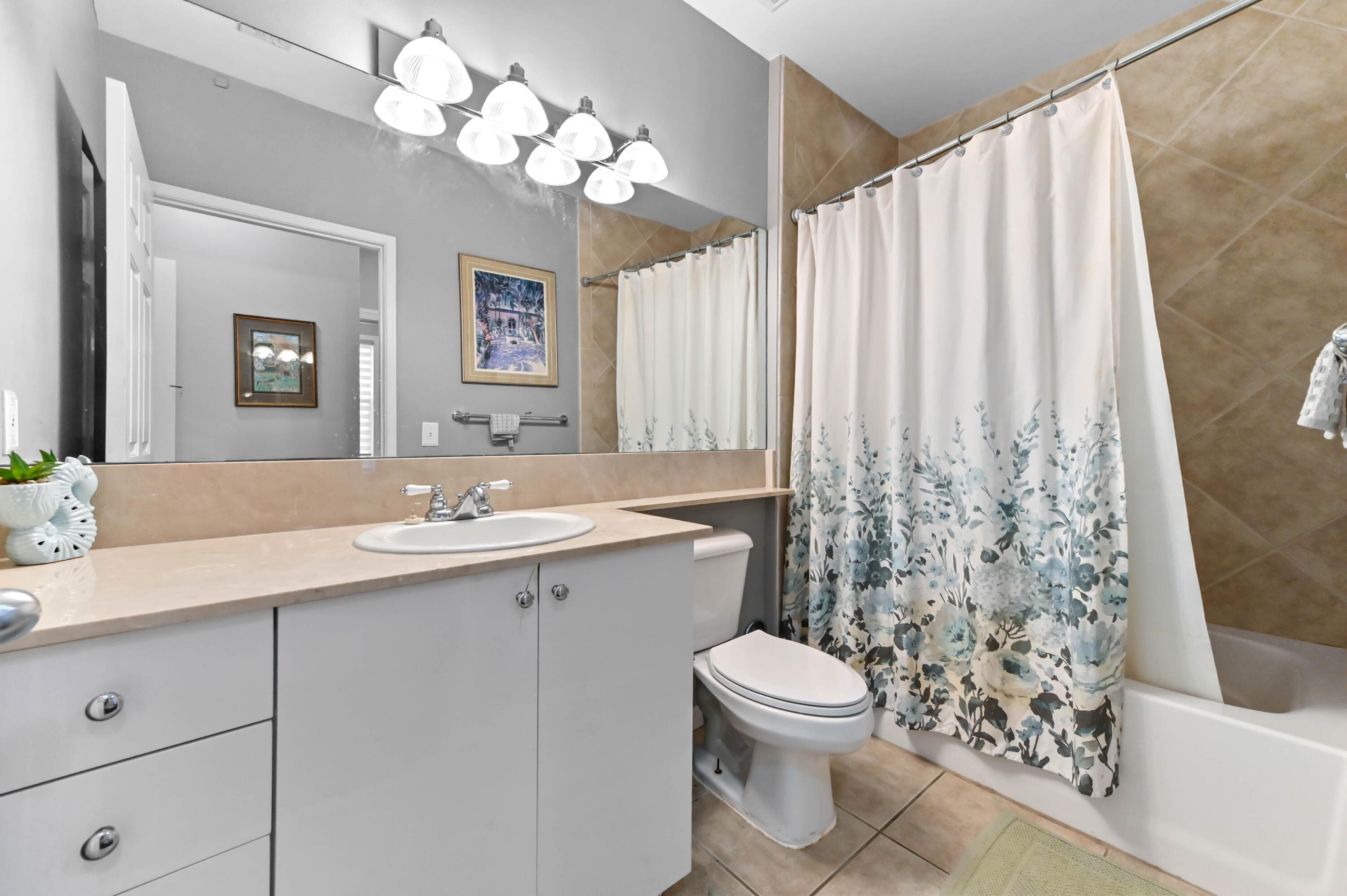 804 E Windward Way 120, Lantana, FL 33462 — photo 19 of 35