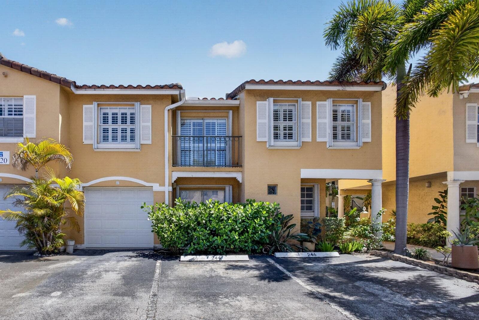 1020 Lake Shore Drive 105, Lake Park, FL 33403 — photo