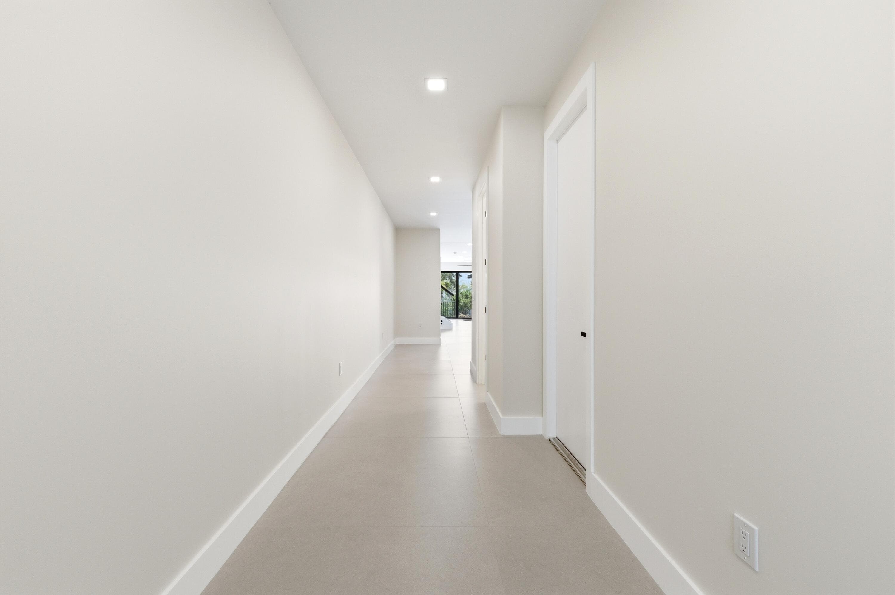 821 SW 1st Street, Fort Lauderdale, FL 33312 — photo 7 of 42