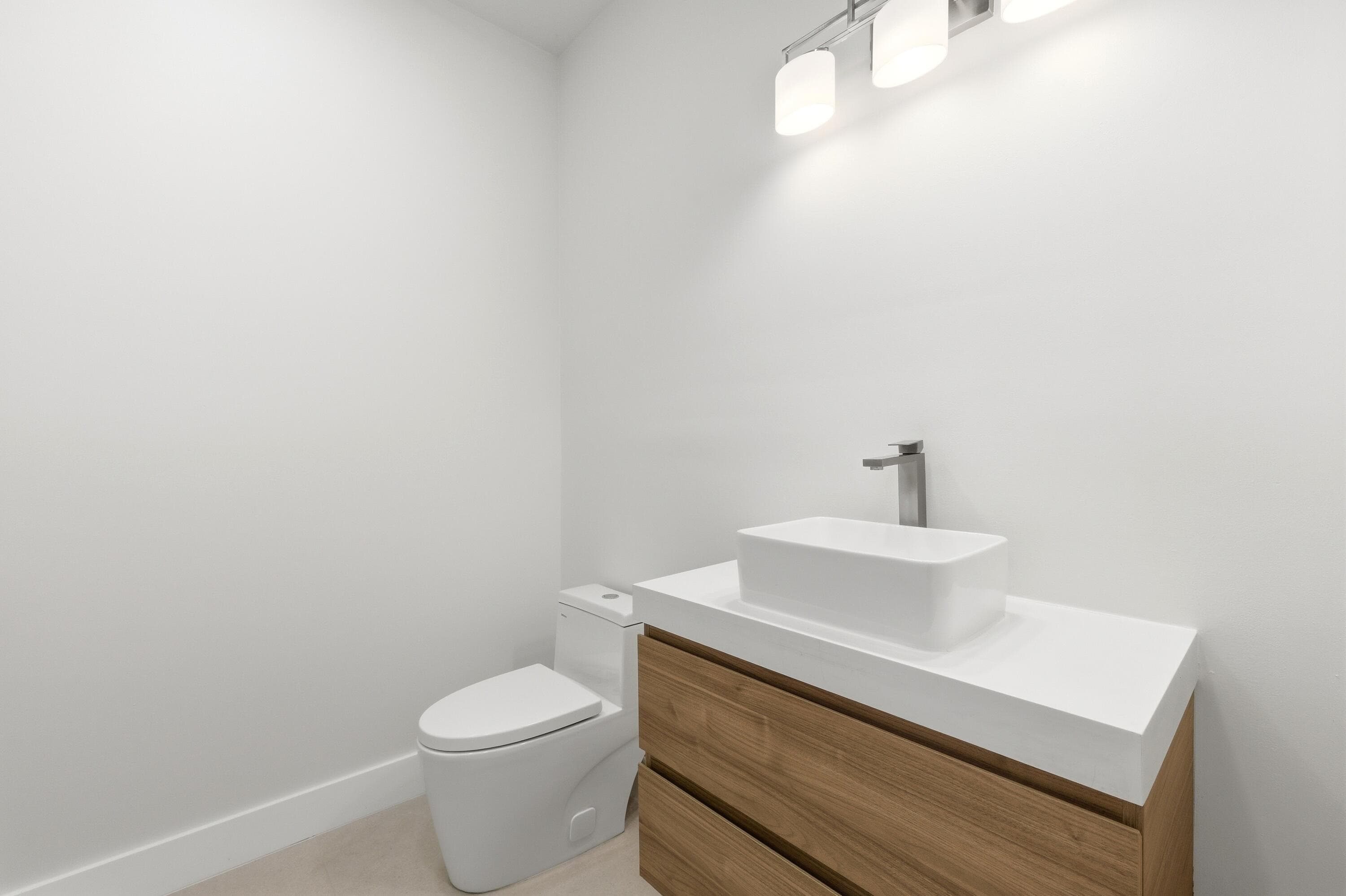 821 SW 1st Street, Fort Lauderdale, FL 33312 — photo 8 of 42
