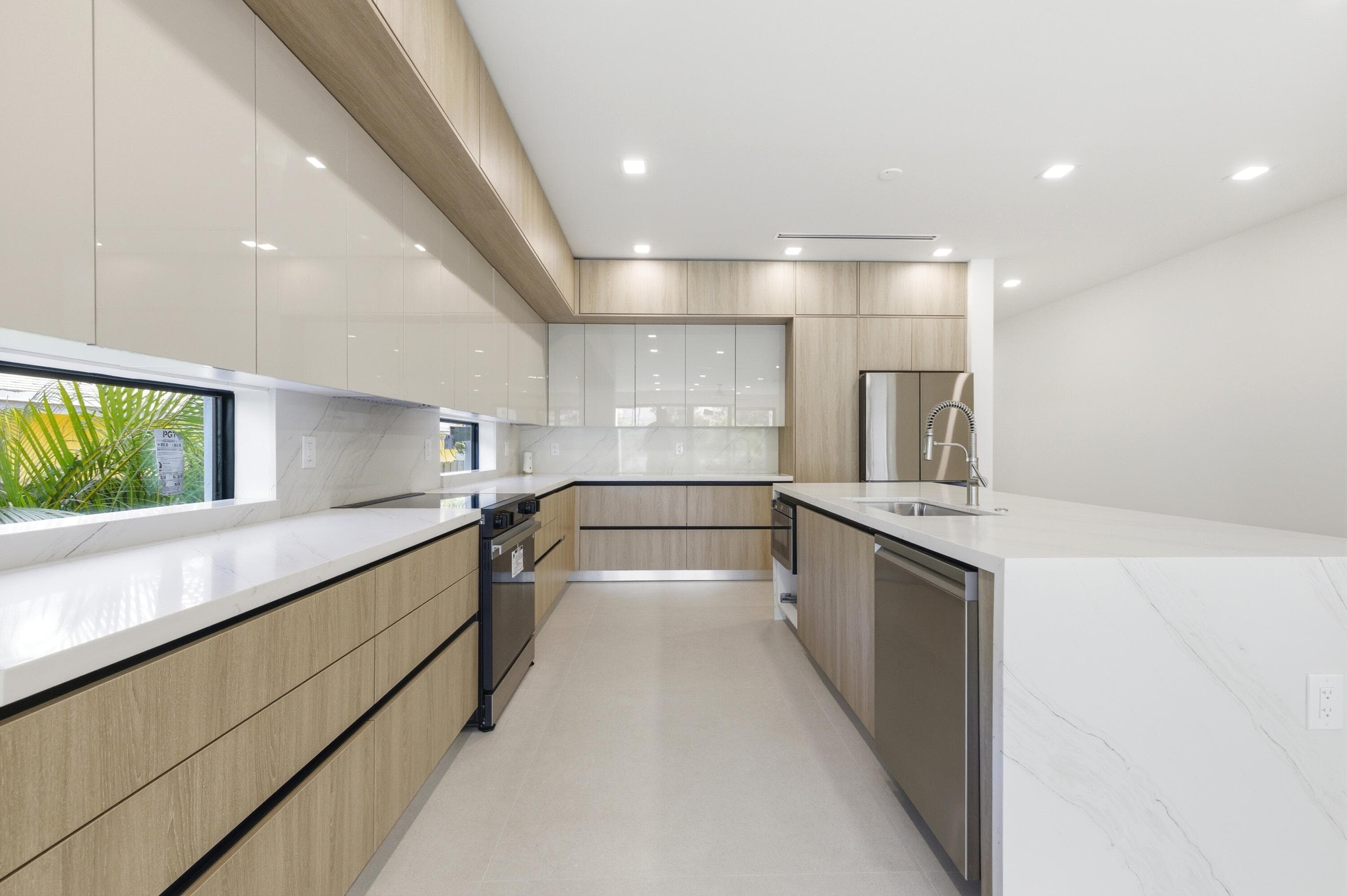 821 SW 1st Street, Fort Lauderdale, FL 33312 — photo 12 of 42