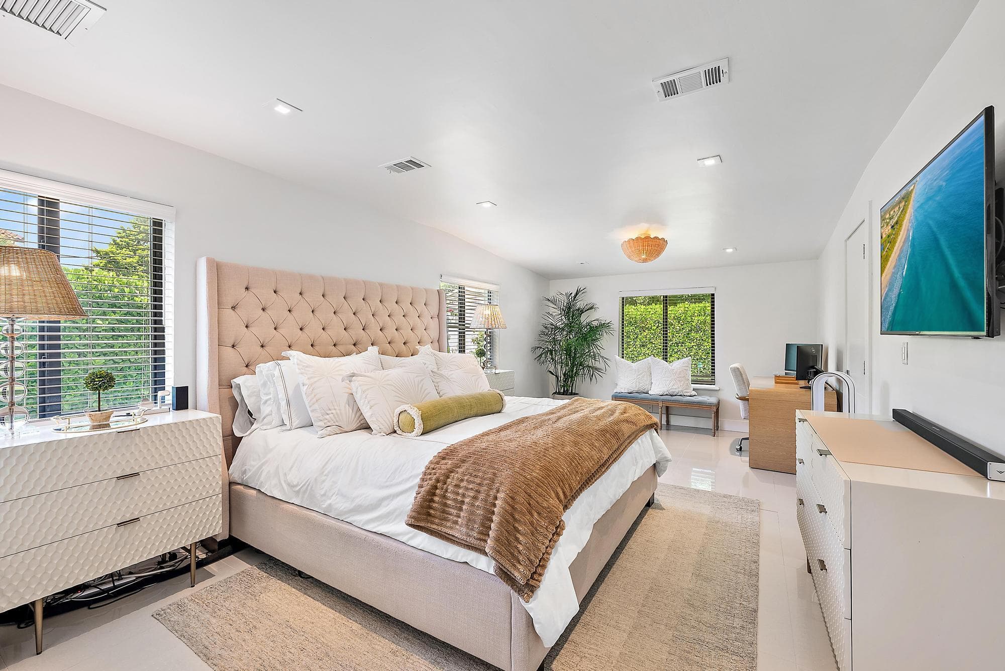 8001 Arlington Place, West Palm Beach, FL 33405 — photo 14 of 35