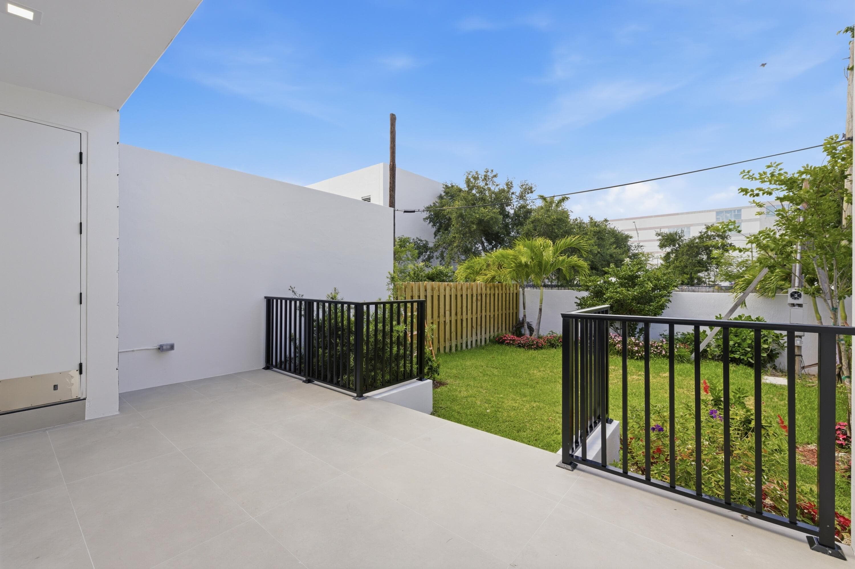 821 SW 1st Street, Fort Lauderdale, FL 33312 — photo 34 of 42