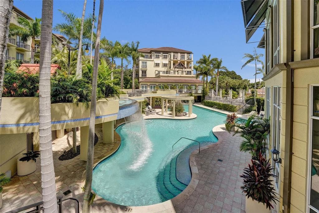 2625 NE 14th Avenue 114, Wilton Manors, FL 33334 — photo 10 of 61