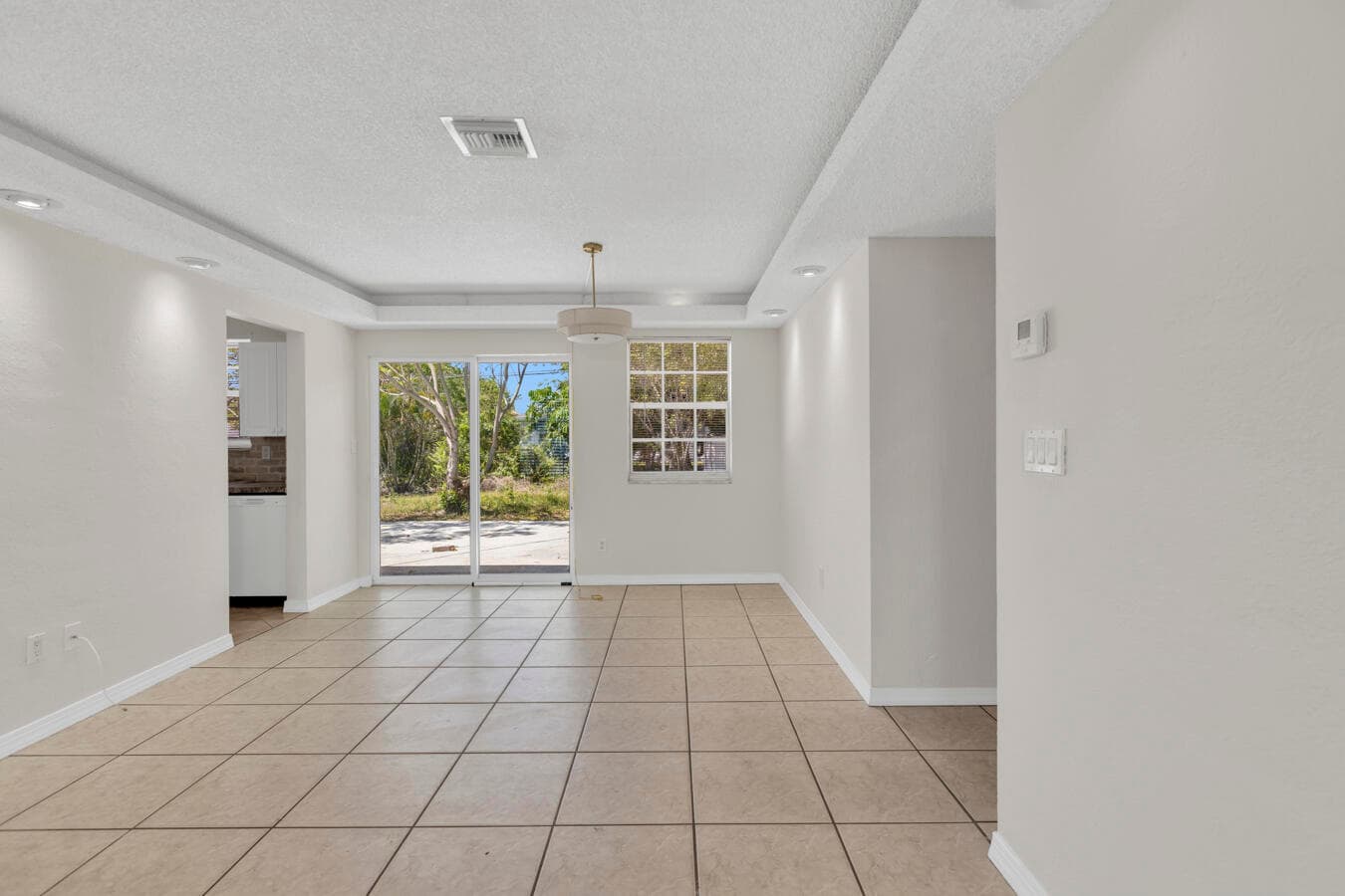 261 NE 42nd Street, Deerfield Beach, FL 33064 — photo 5 of 29