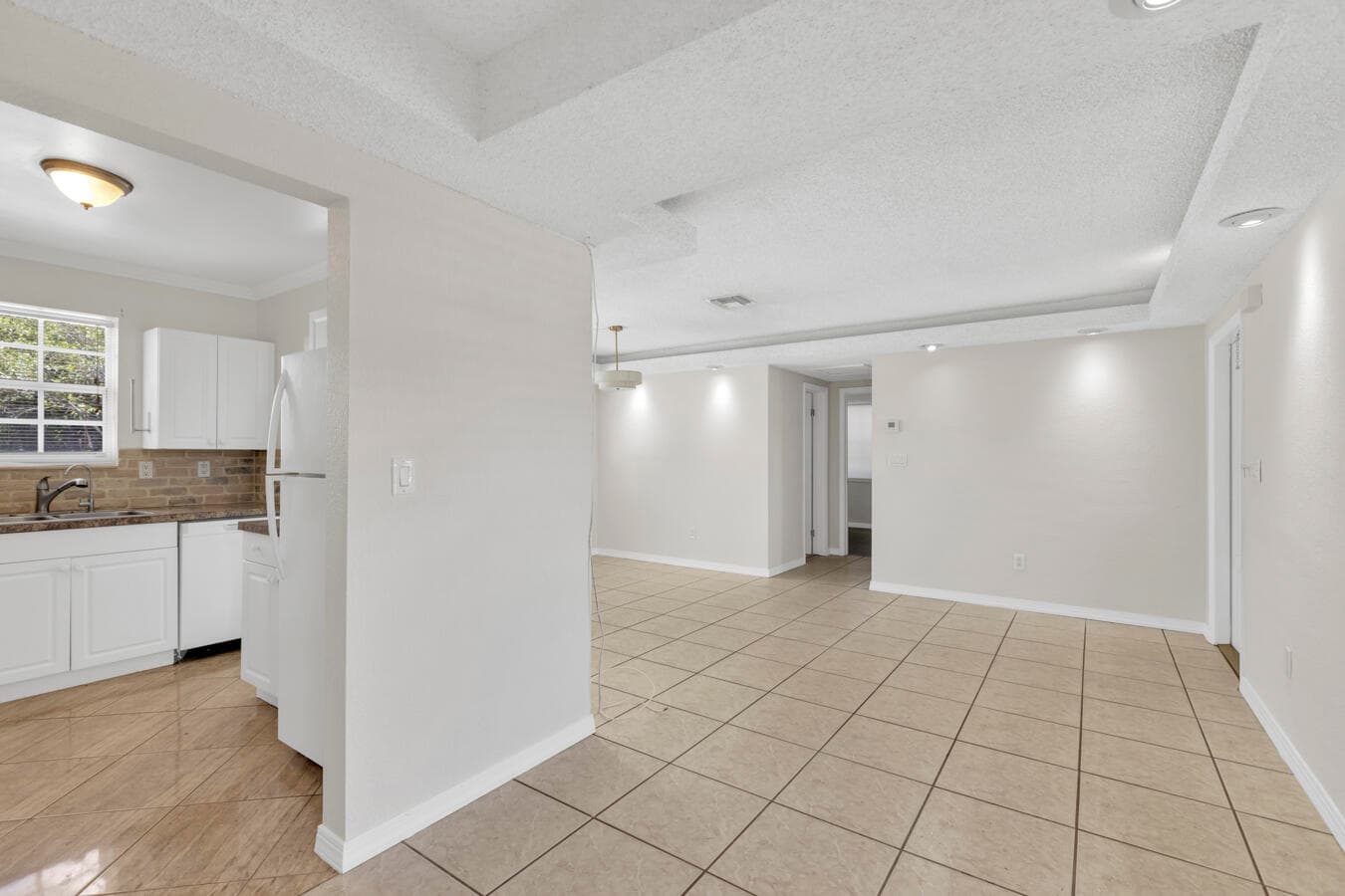 261 NE 42nd Street, Deerfield Beach, FL 33064 — photo 8 of 29