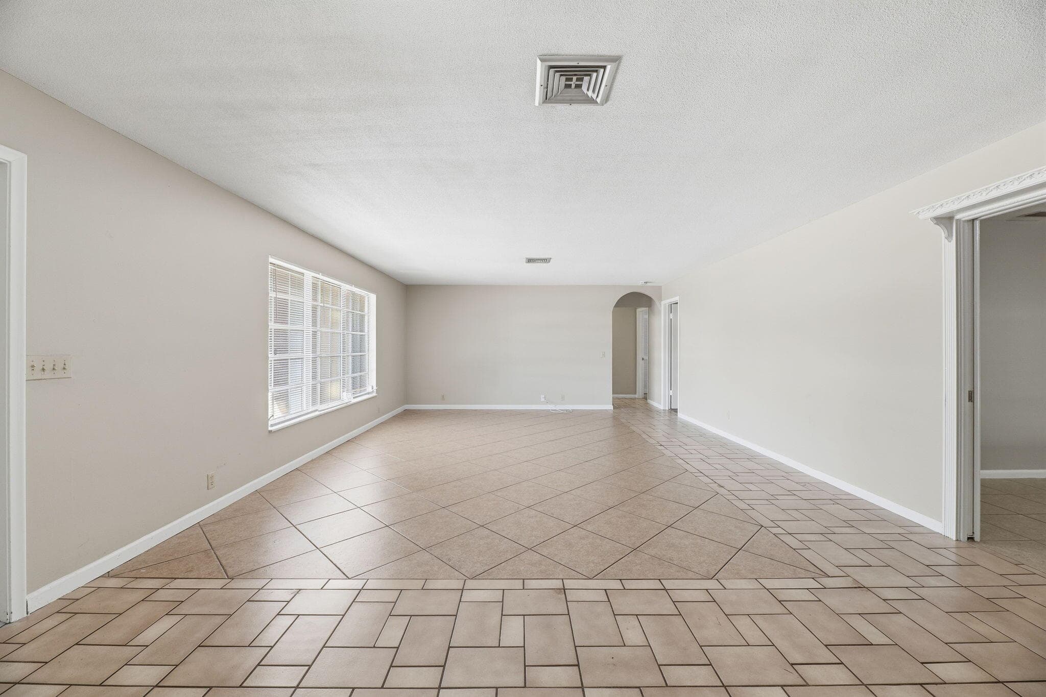 232 Gleneagles Drive, Lake Worth, FL 33462 — photo 9 of 39