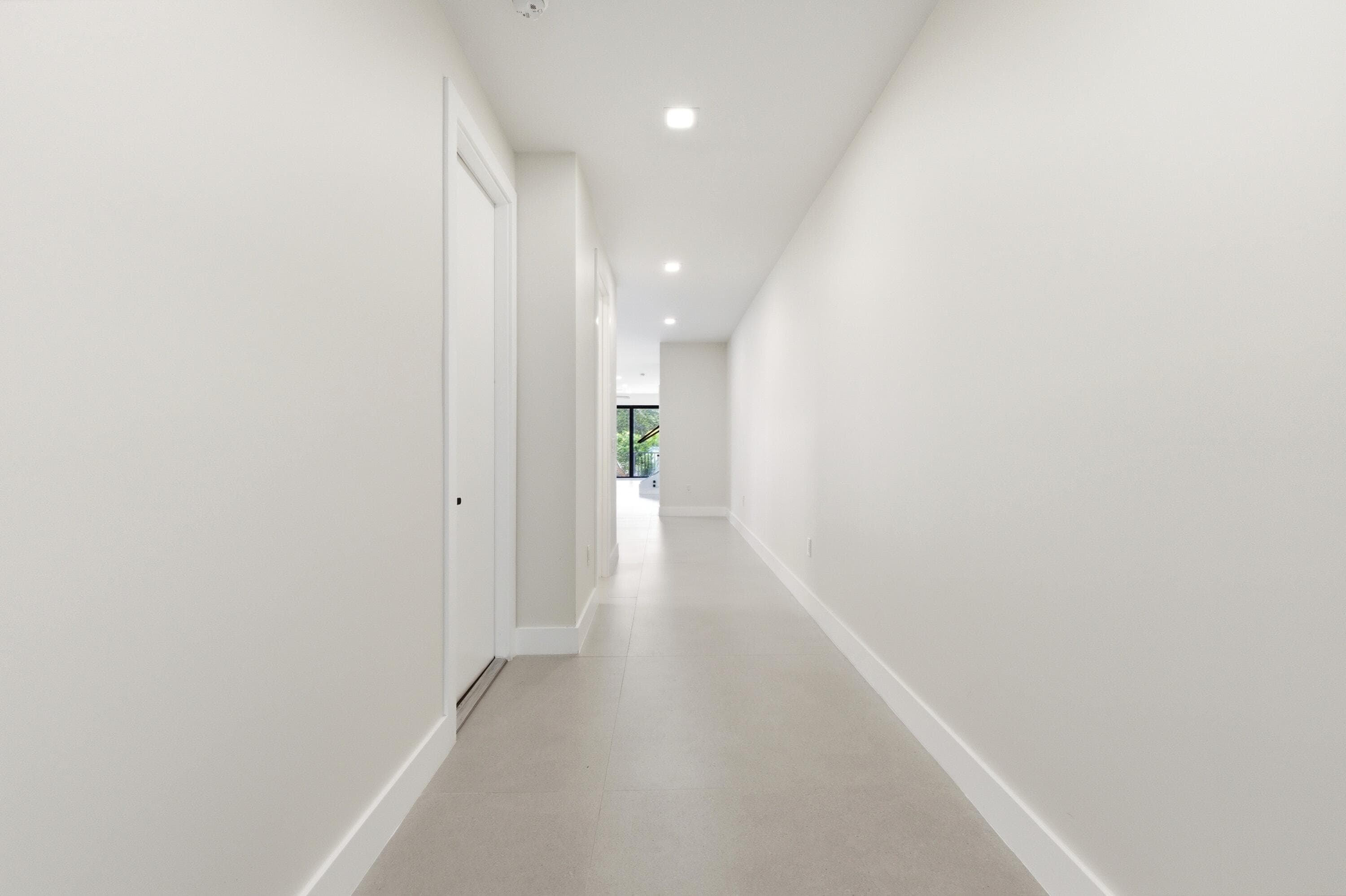 819 SW 1st Street, Fort Lauderdale, FL 33312 — photo 5 of 40
