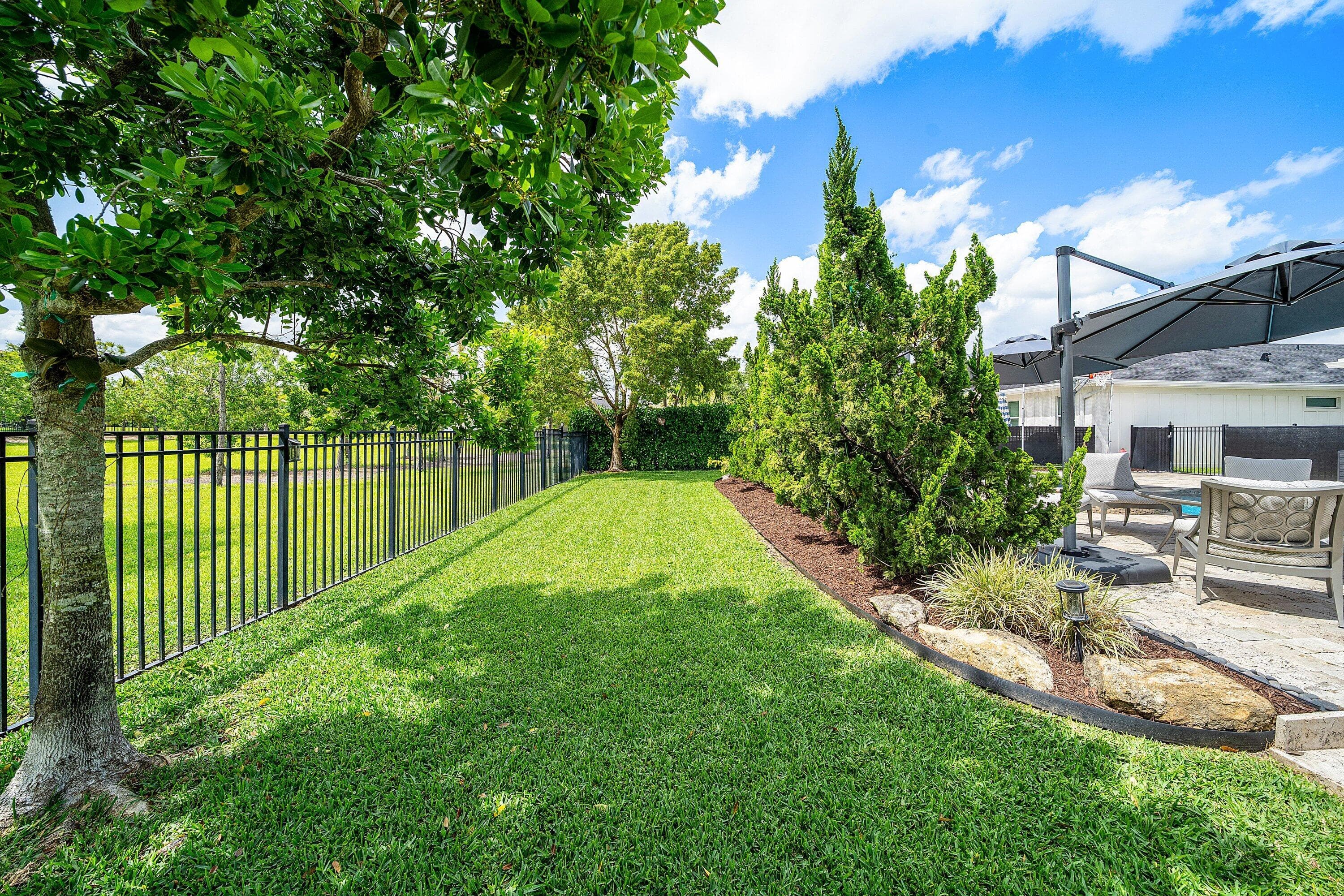 933 Deer Haven Drive, Loxahatchee, FL 33470 — photo 47 of 94