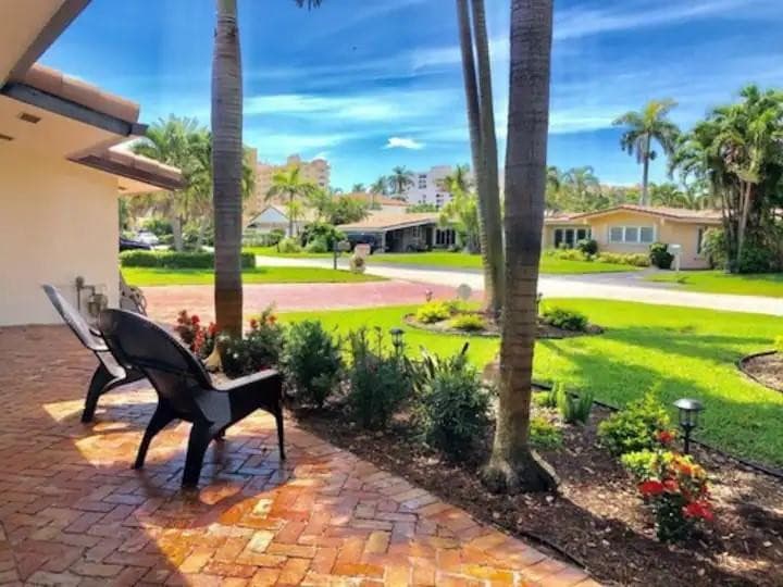 3211 Seaward Drive, Lauderdale-By-The-Sea, FL 33062 — photo 24 of 25