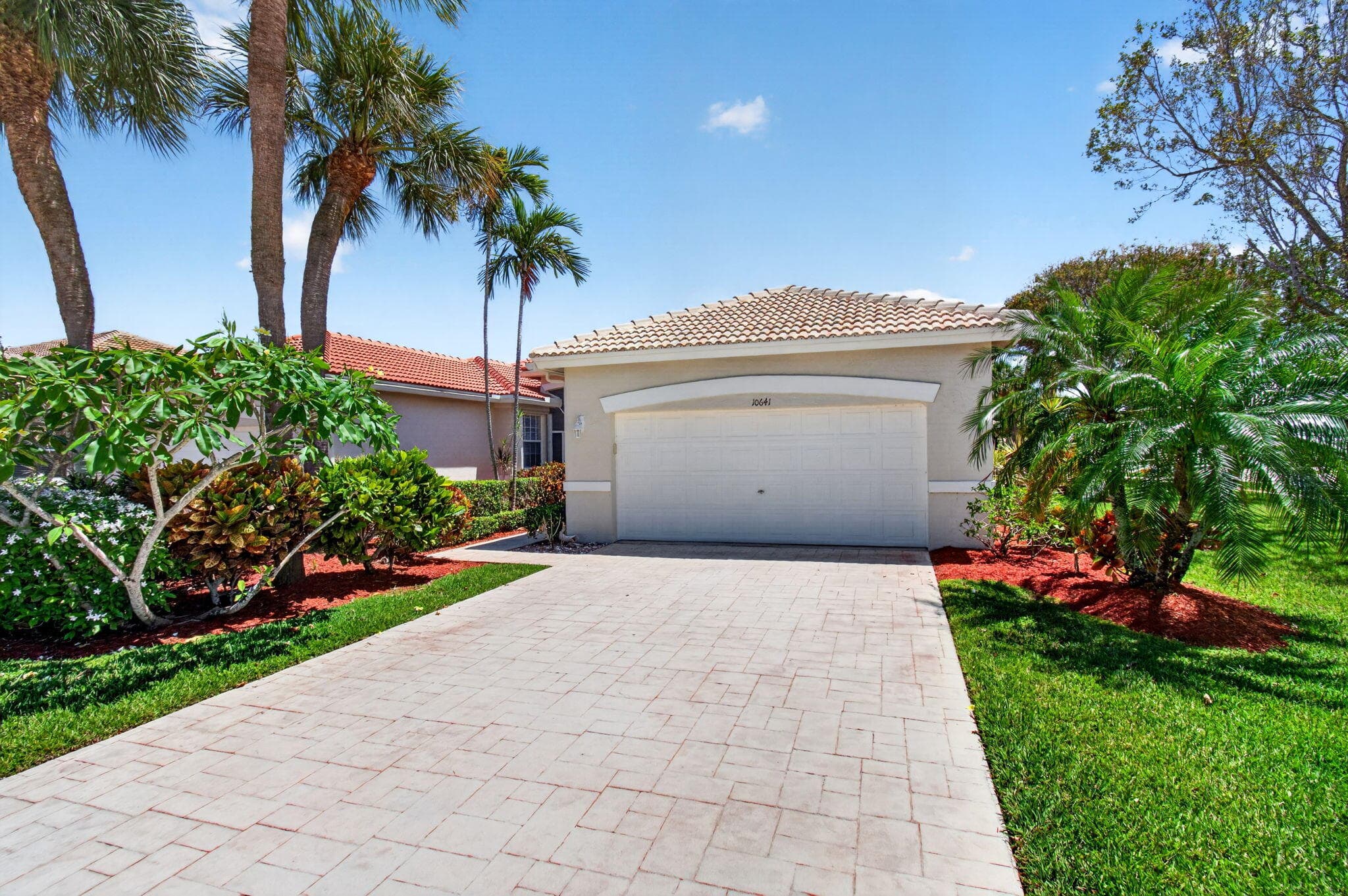 10641 Royal Caribbean Circle, Boynton Beach, FL 33437 — photo 4 of 46