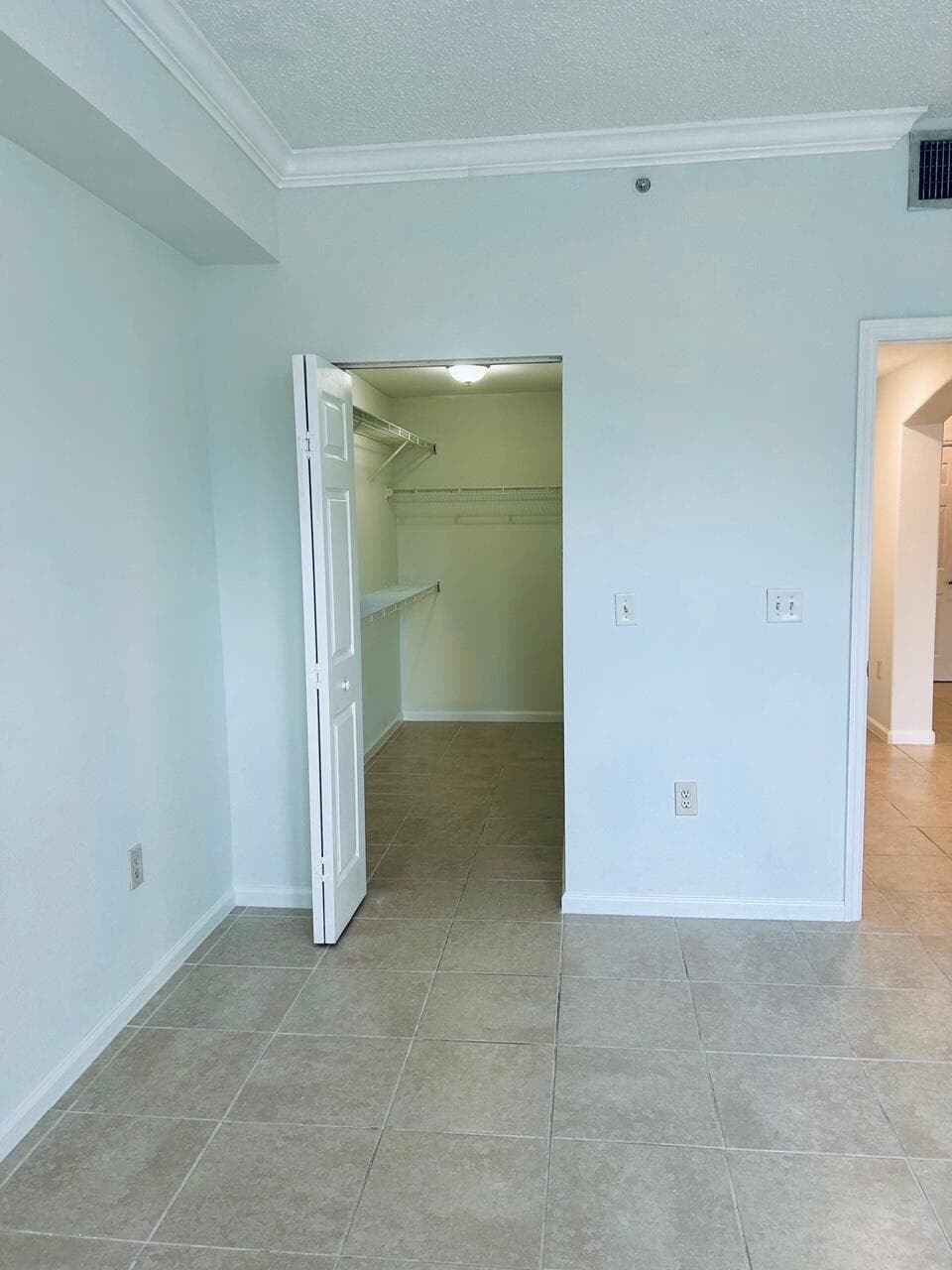 533 NE 3rd Avenue 204, Fort Lauderdale, FL 33301 — photo 20 of 23