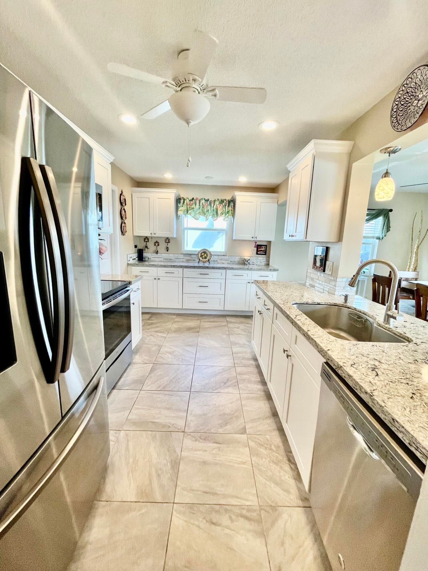 2398 SW 9th Avenue N, Boynton Beach, FL 33426 — photo 12 of 33