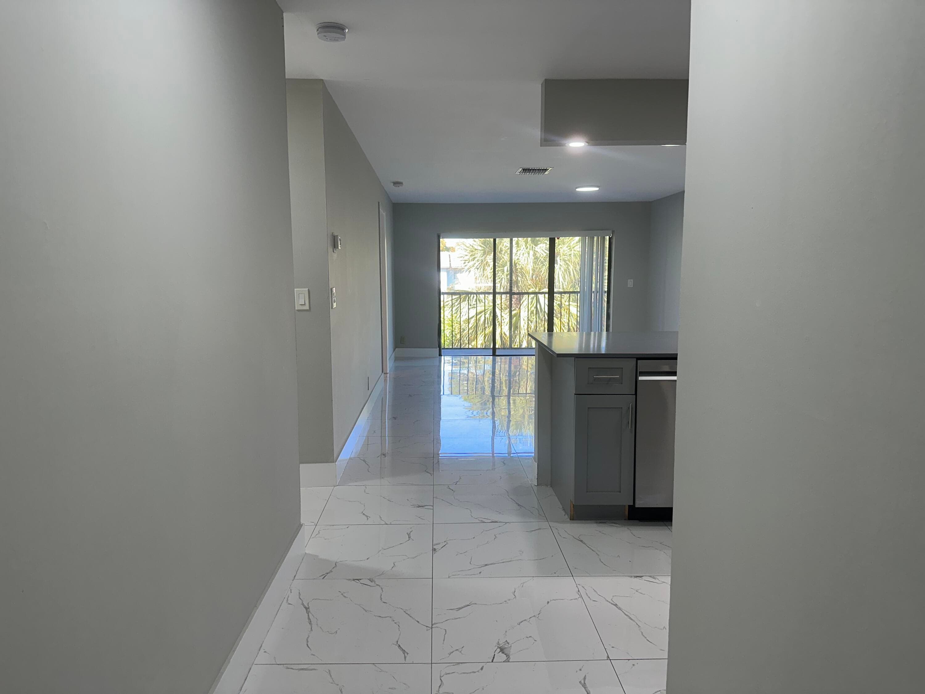 4881 Arjaro Drive 4881, West Palm Beach, FL 33407 — photo 3 of 22