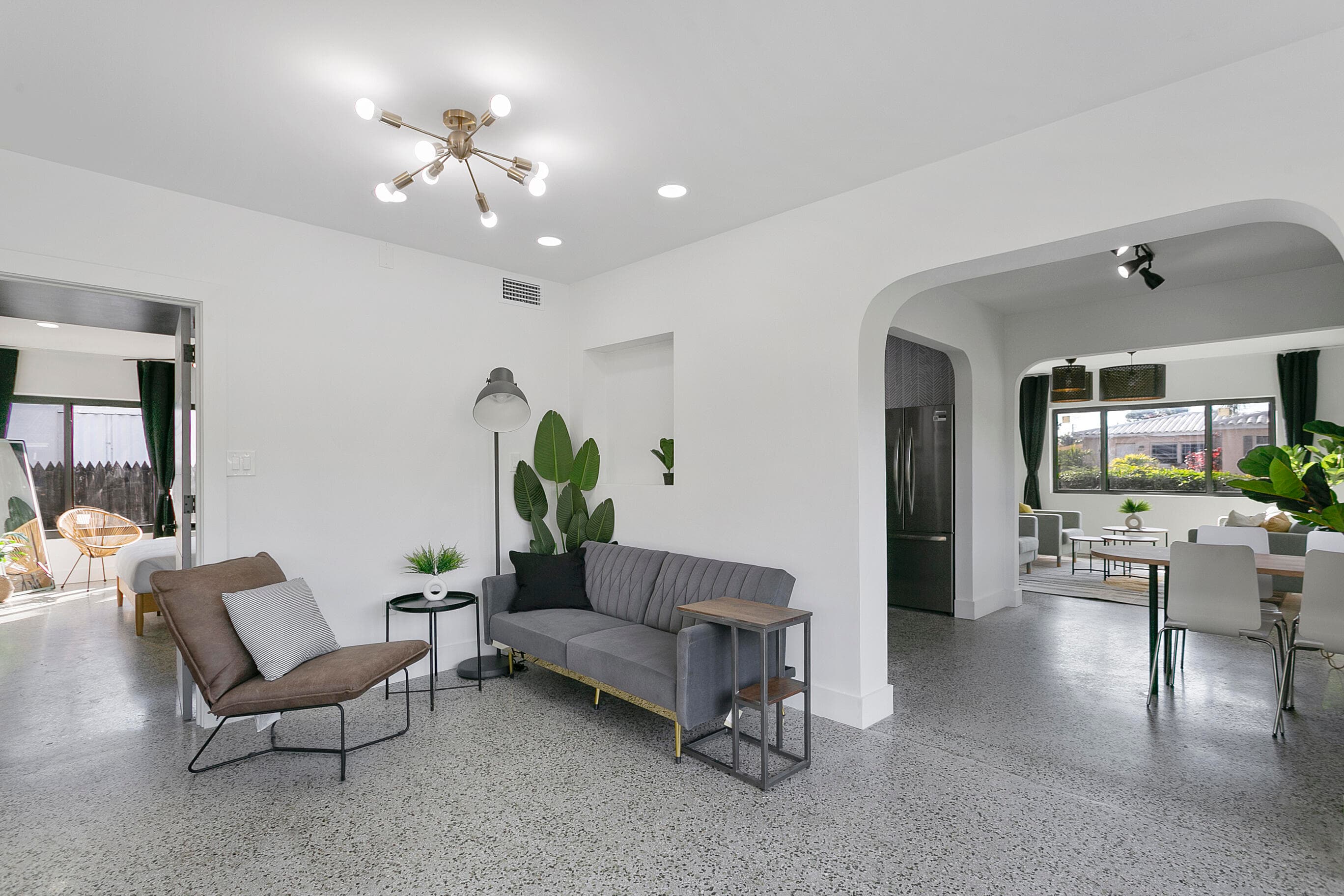 601 NE 33rd Street, Oakland Park, FL 33334 — photo 9 of 31